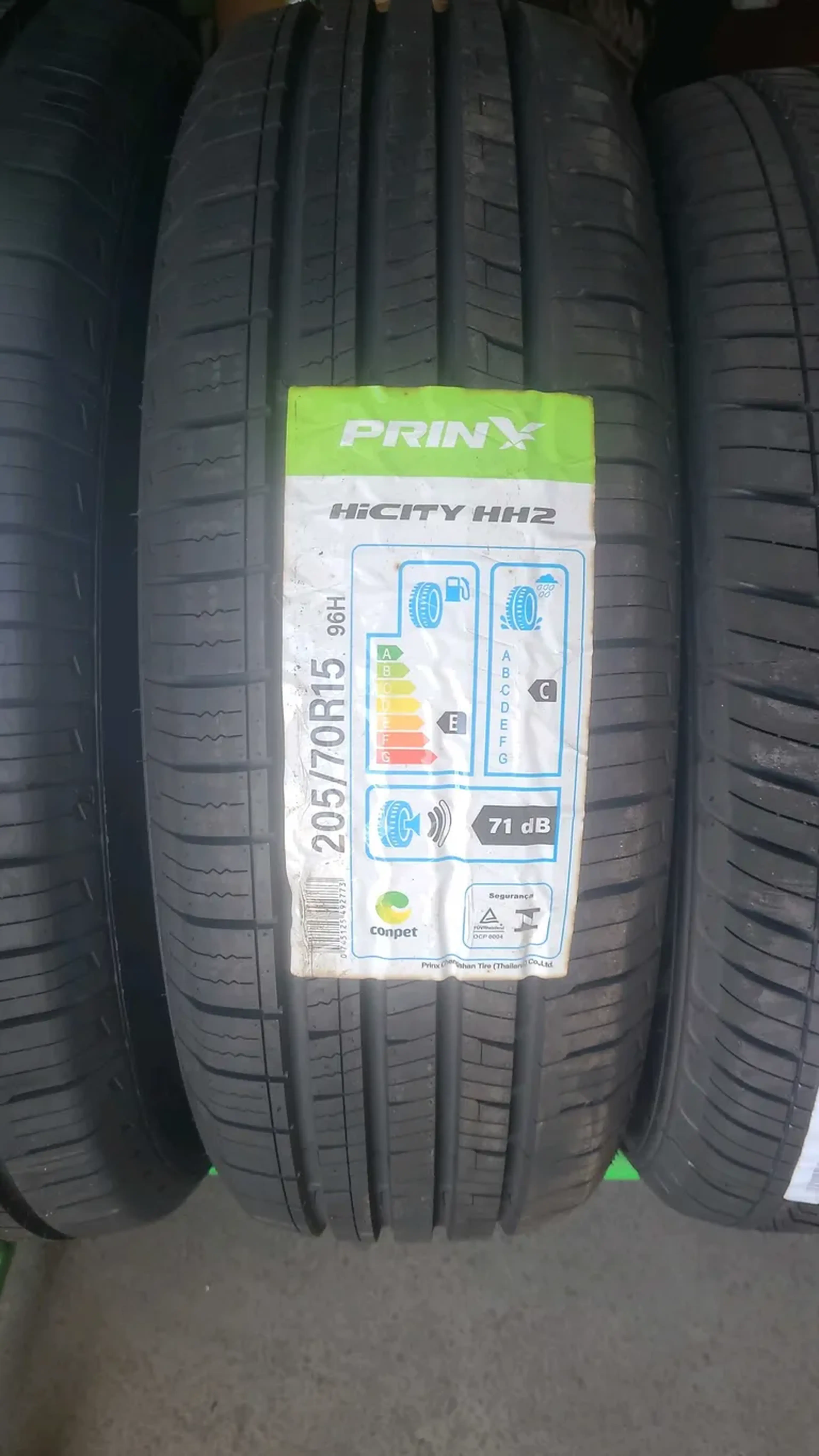 Pneu 205 70R15 Prinx HiCity HH2 imagem