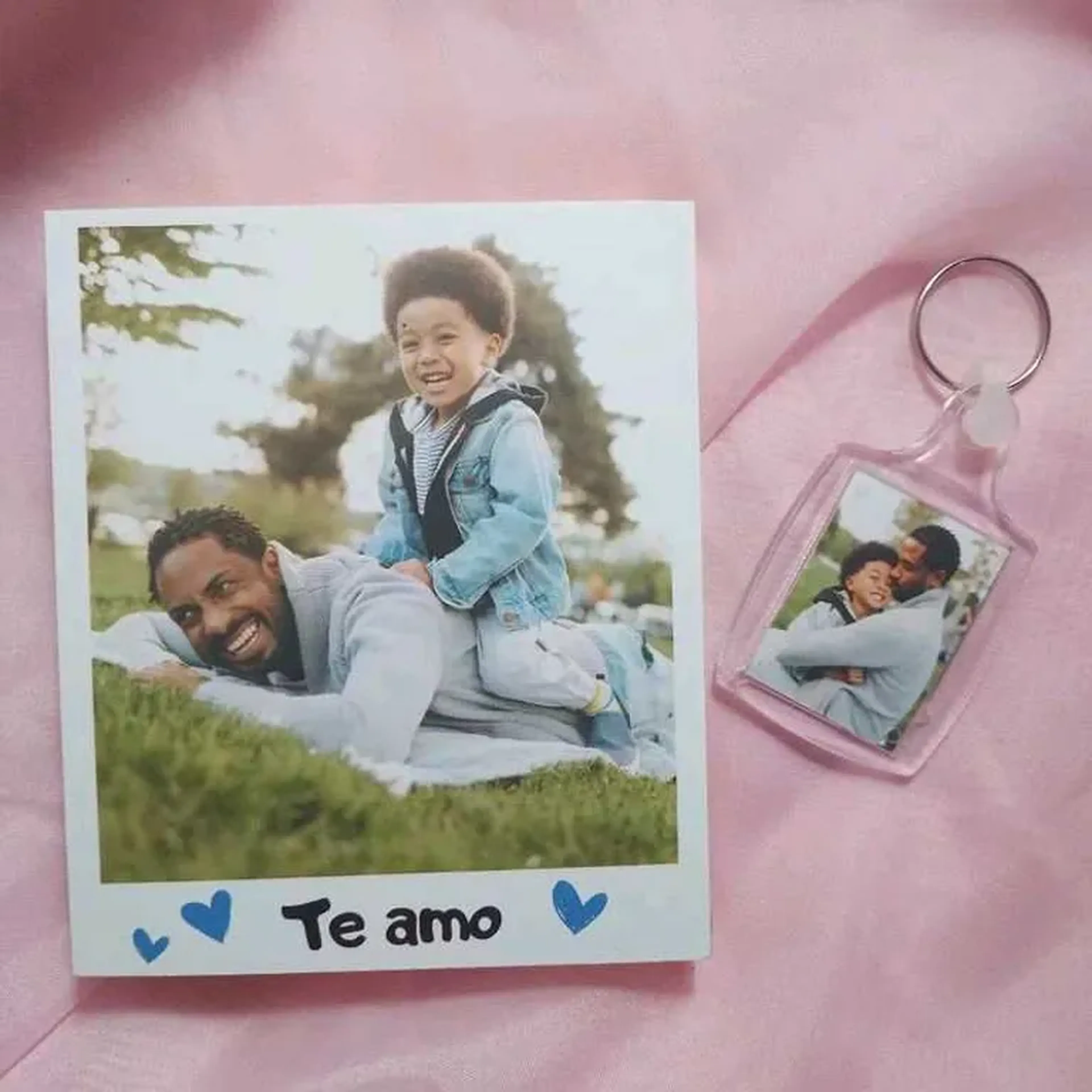 mimo foto Polaroid e chaveiro imagem