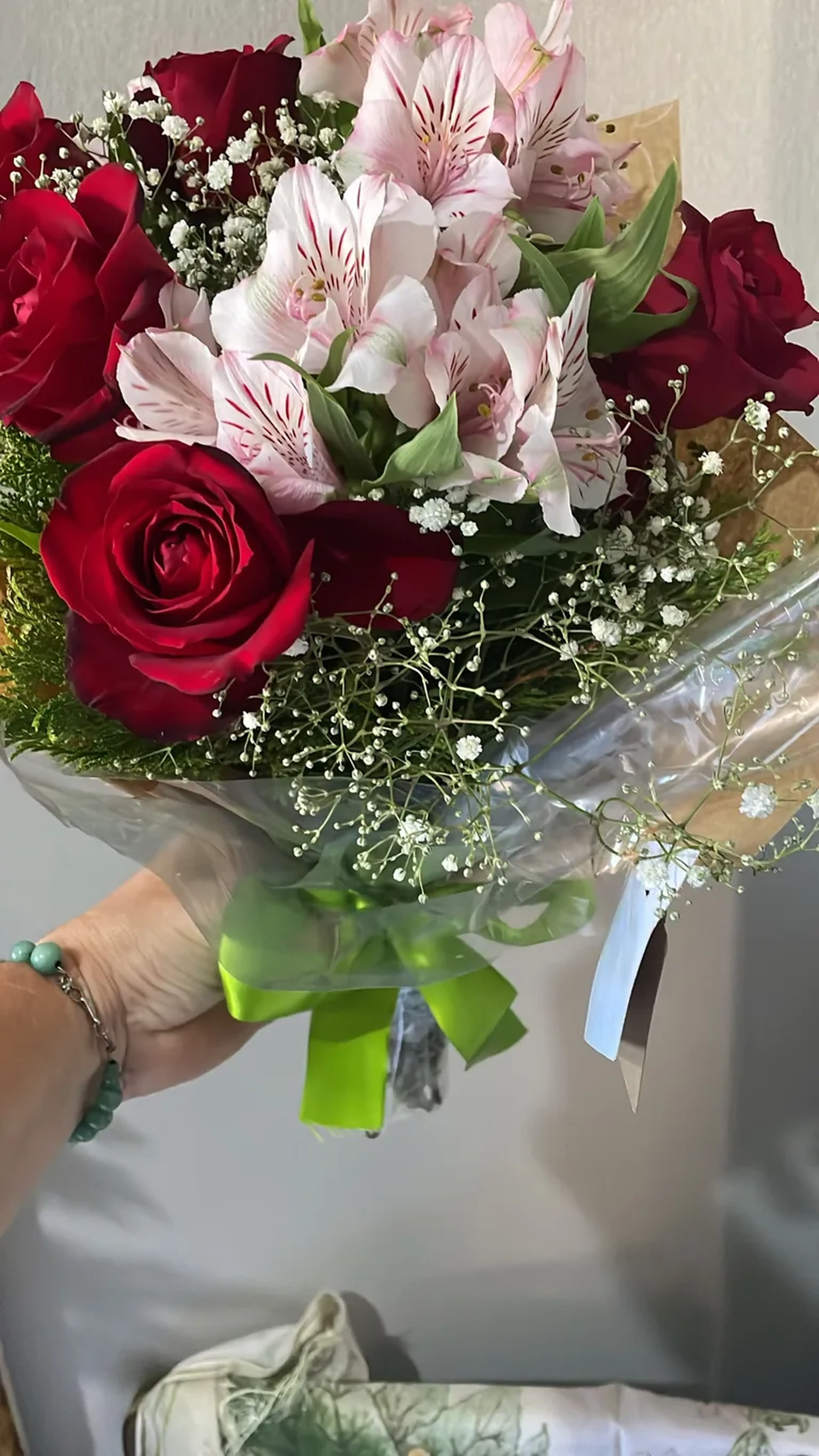 Buquê de Flores com ursinho e card imagem