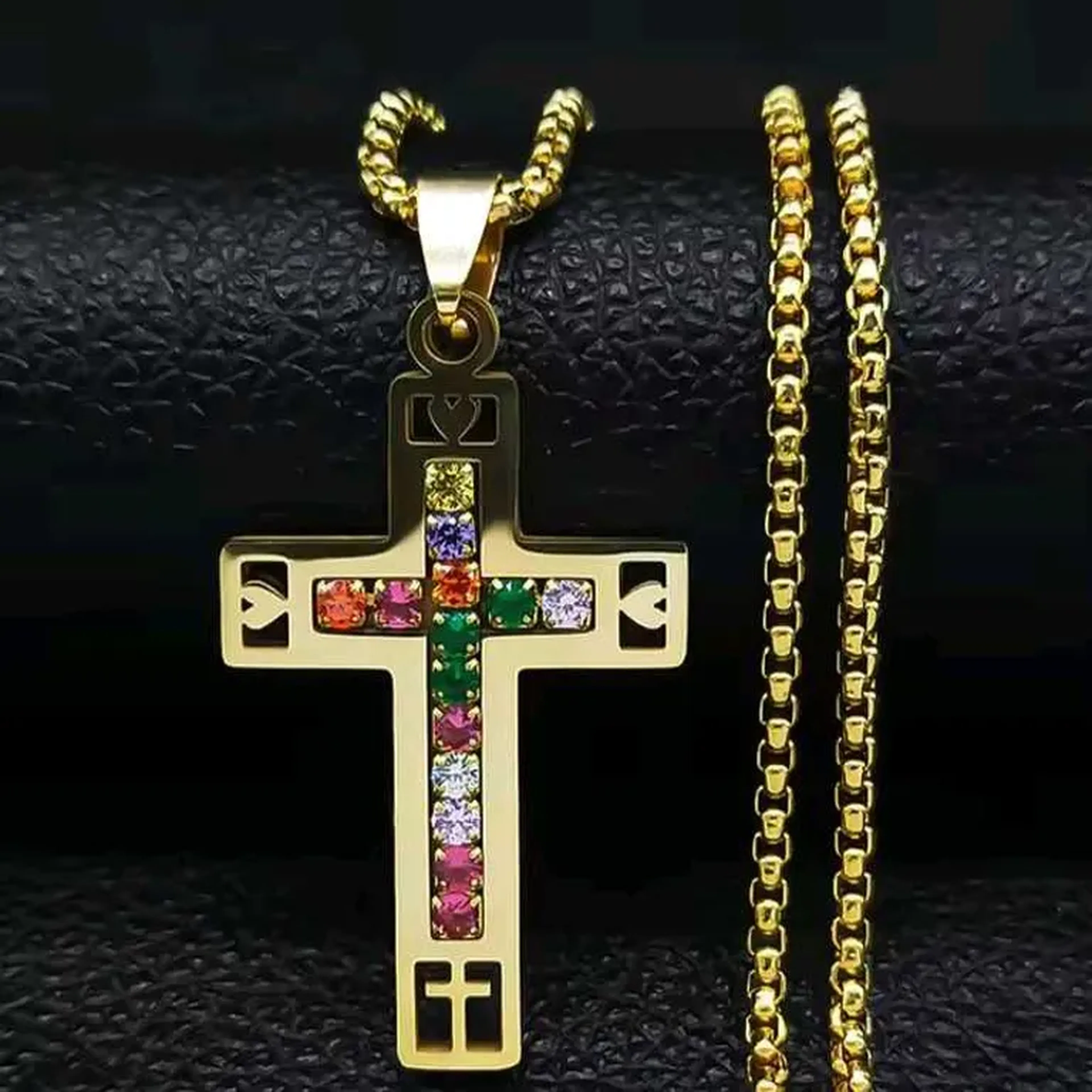 Cordão Masculino Ouro 18k Cruz Cravejada com Pedras Coloridas imagem