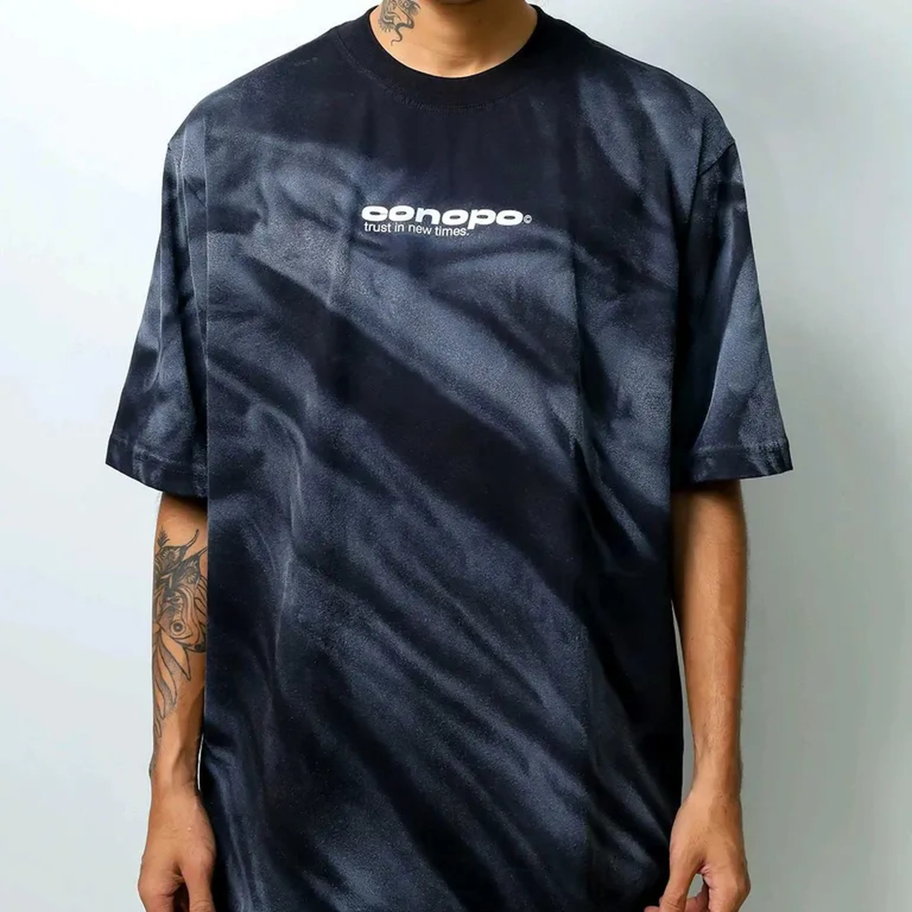 T-shirt texturizada imagem