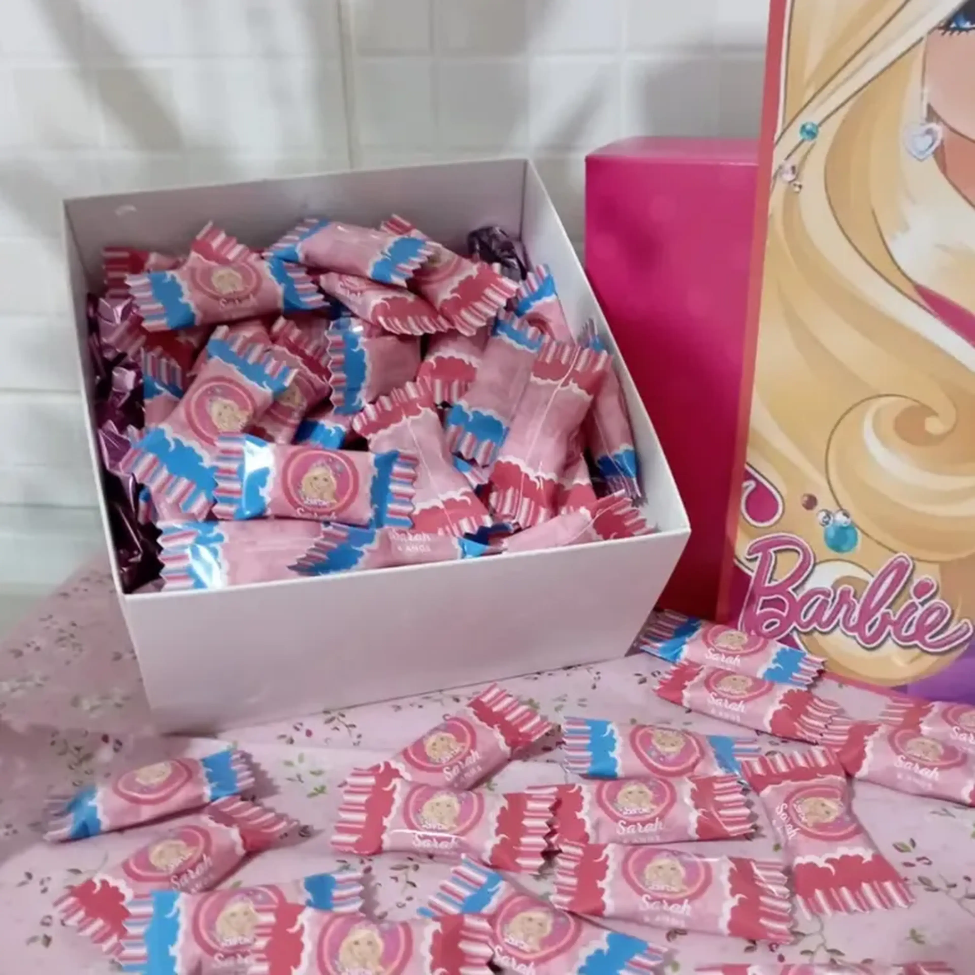 100 BALAS PERSONALIZADAS COM TEMA OU LOGOMARCA A ESCOLHA imagem