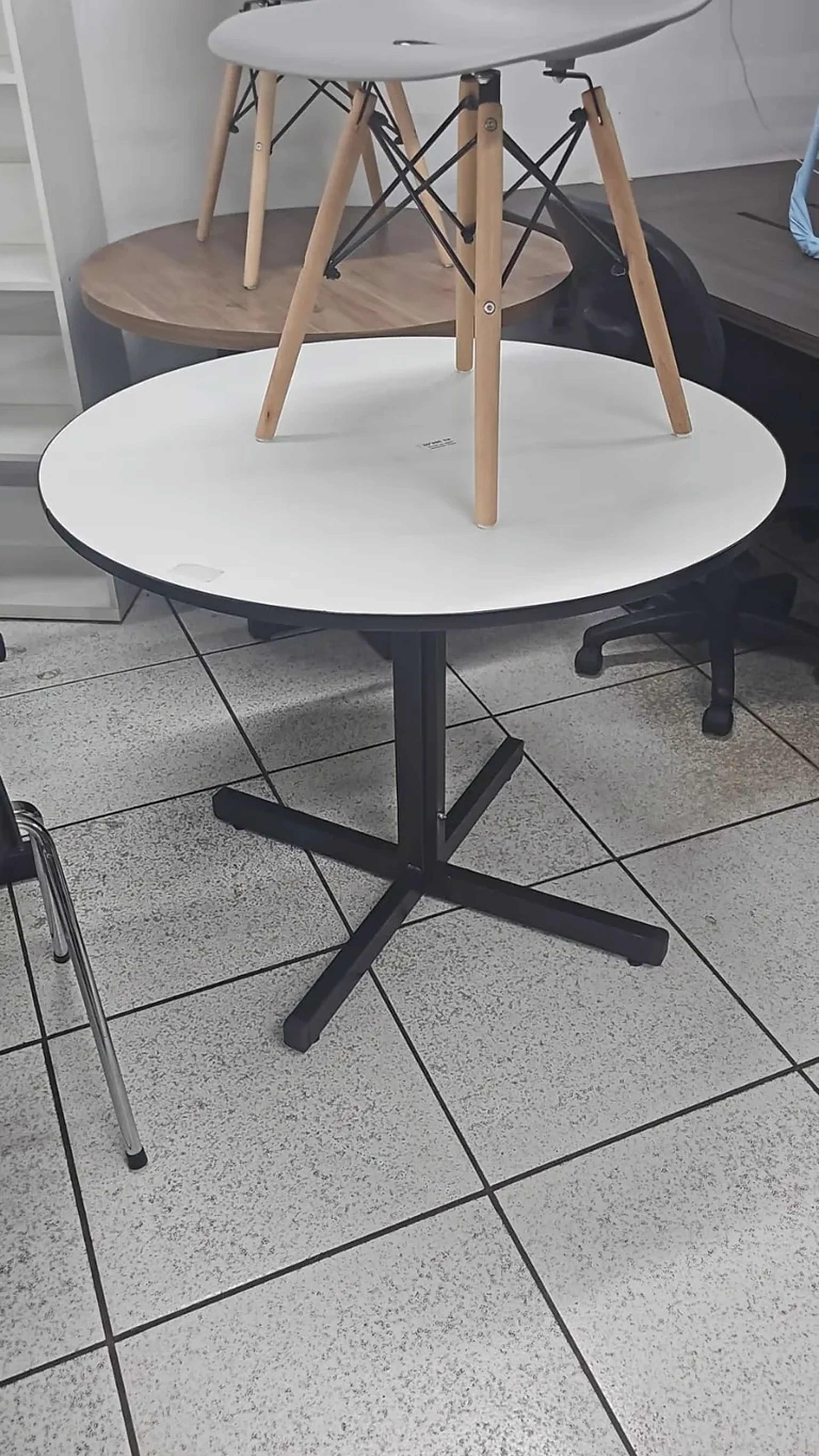 MESA PARA REUNIÃO REDONDA 90X74 TAMPO 15MM MARCA ABBA imagem