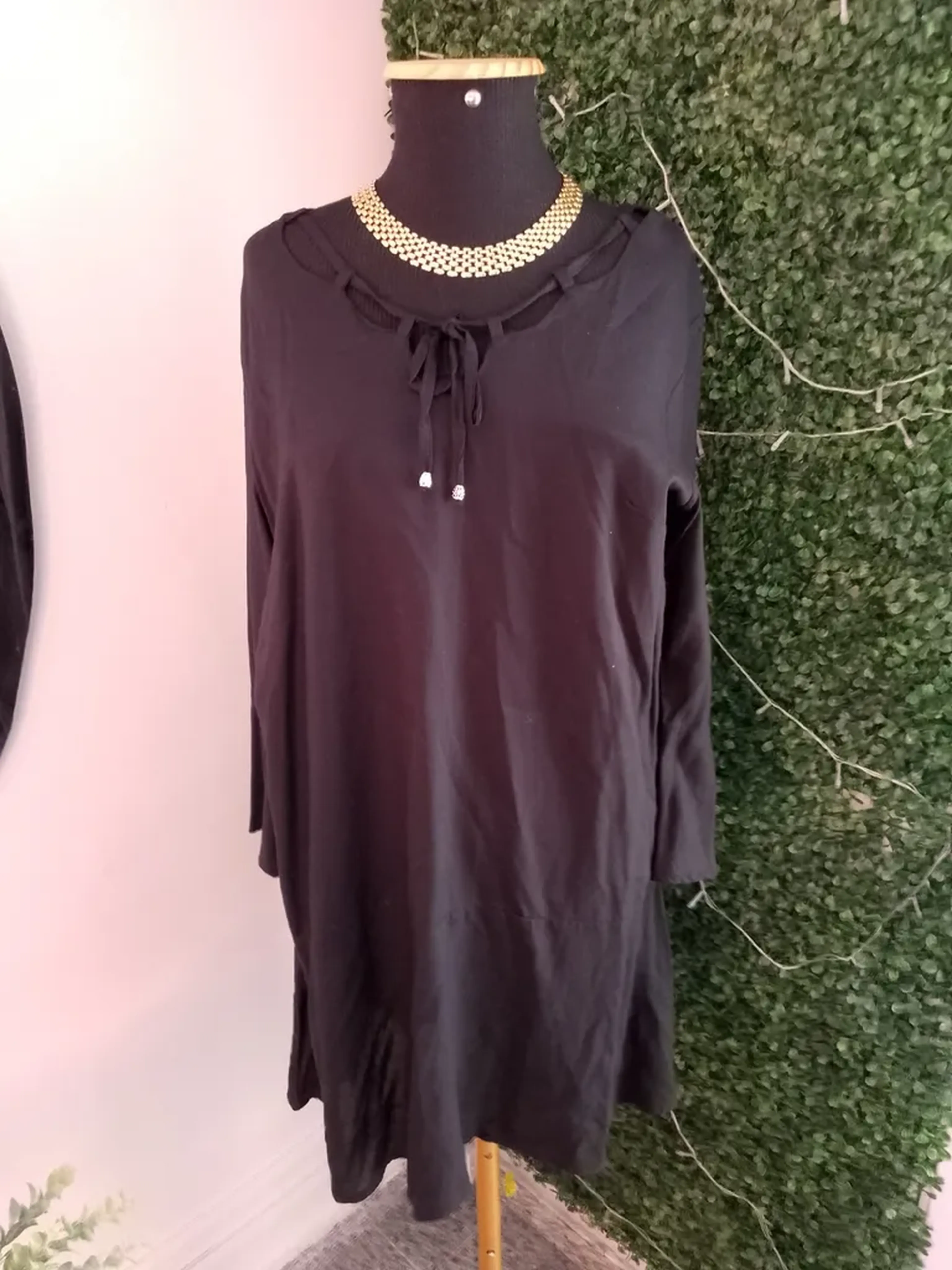 Vestido Preto Zara imagem