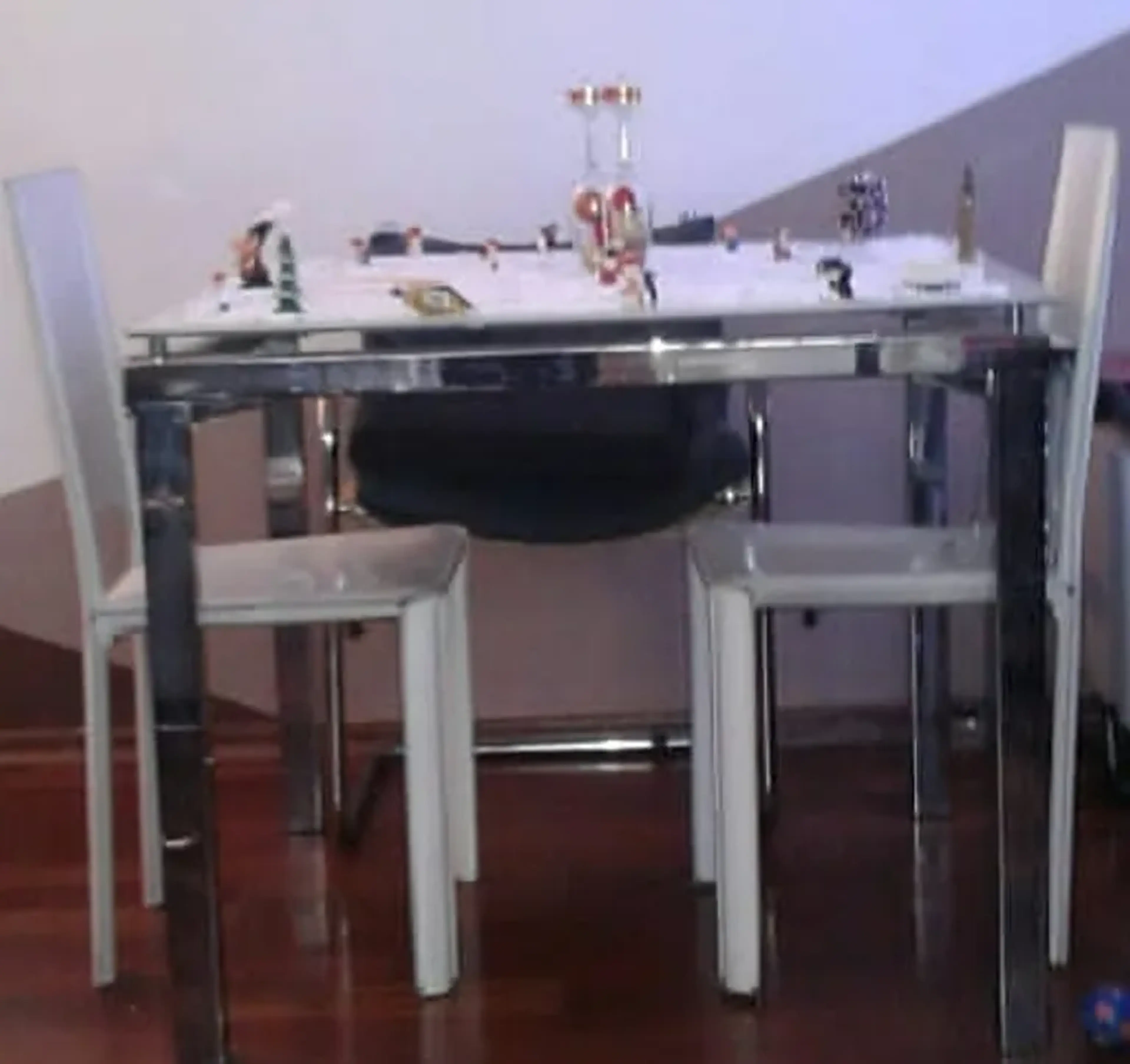 Mesa aço cromado e tampo de vidro imagem