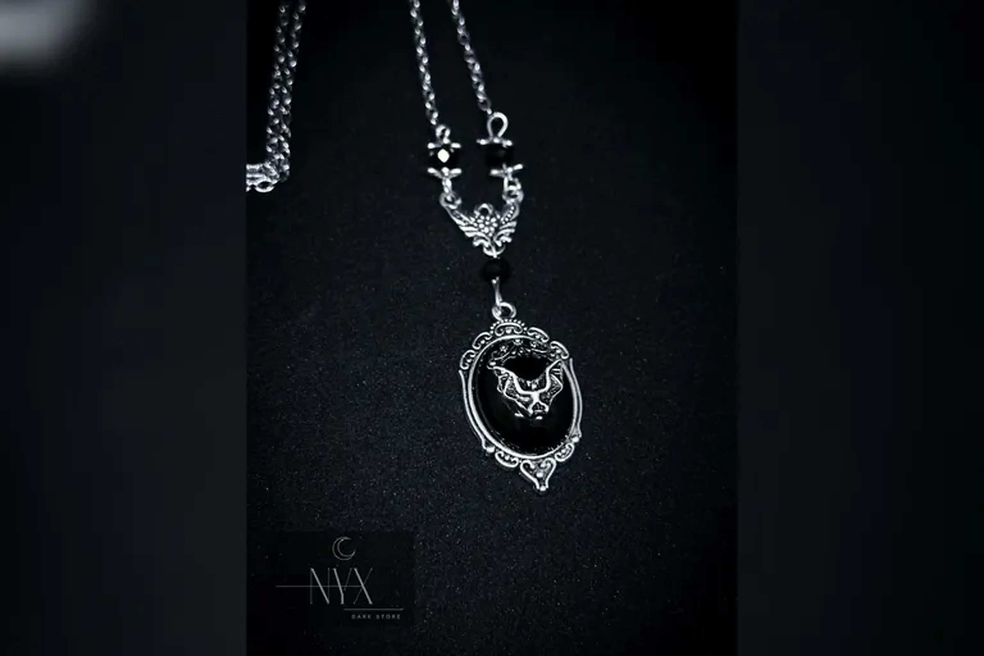 ✨Colar vintage morceguinho✨ imagem