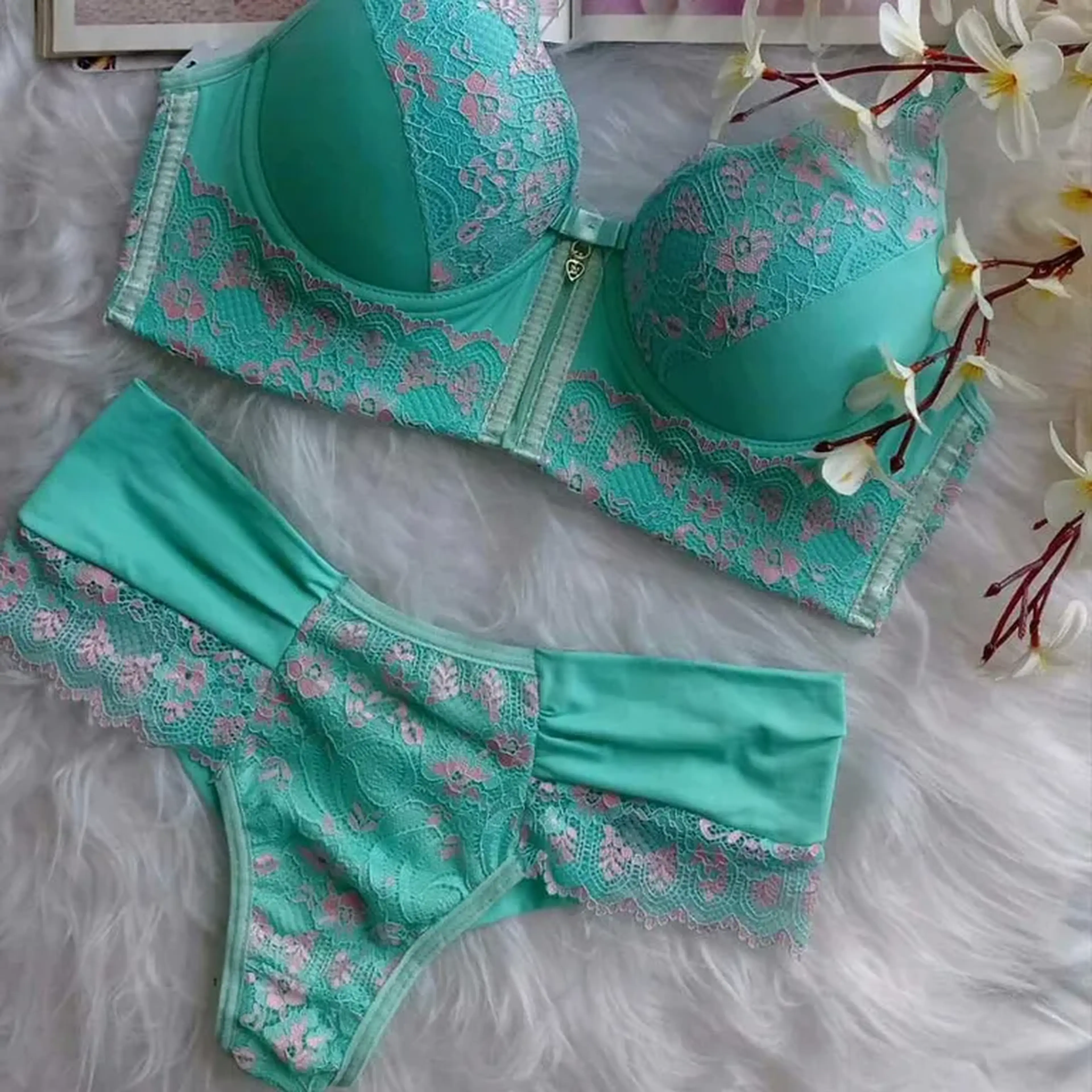 lingerie verde Tiffany imagem