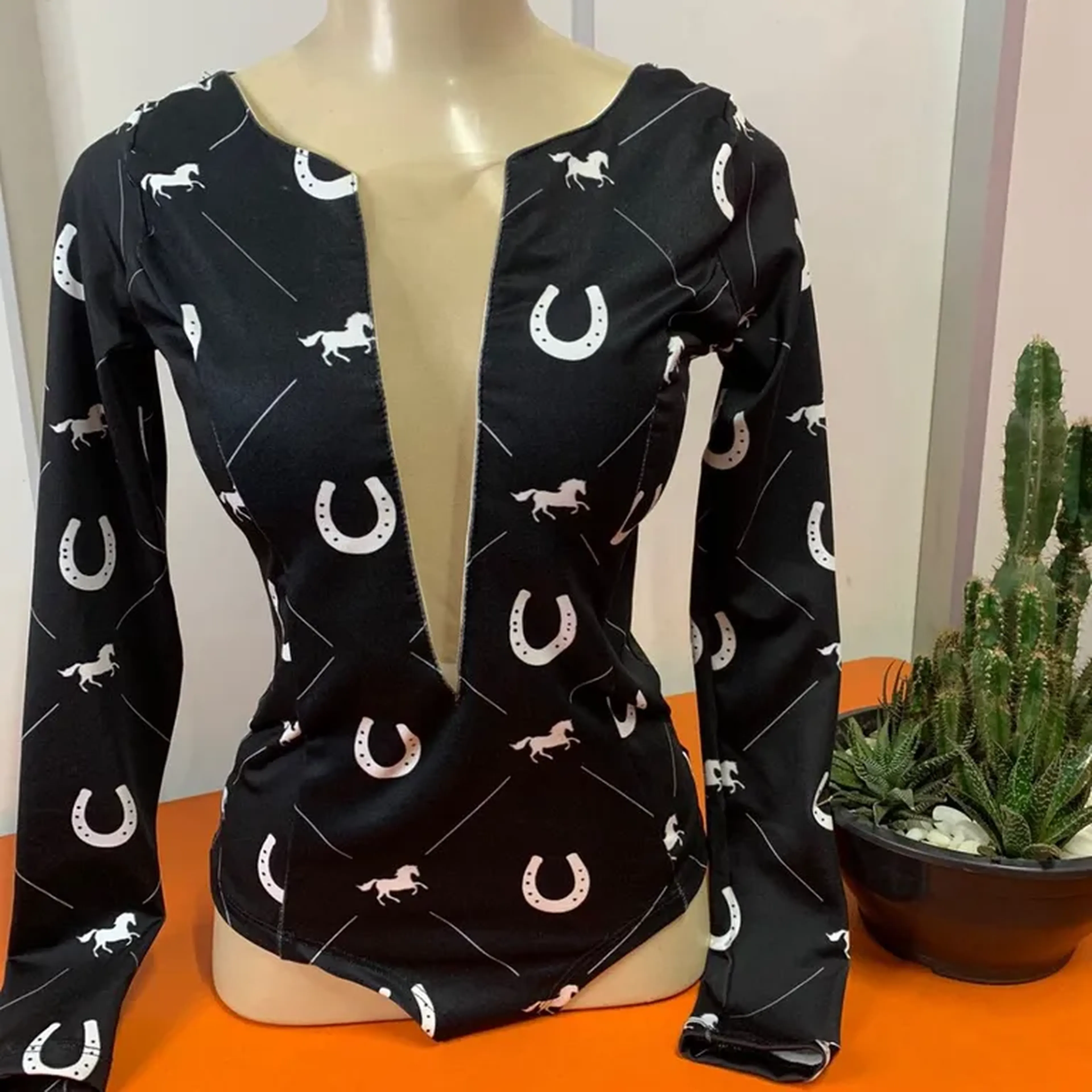 Body estampado manga longa Tule preto imagem