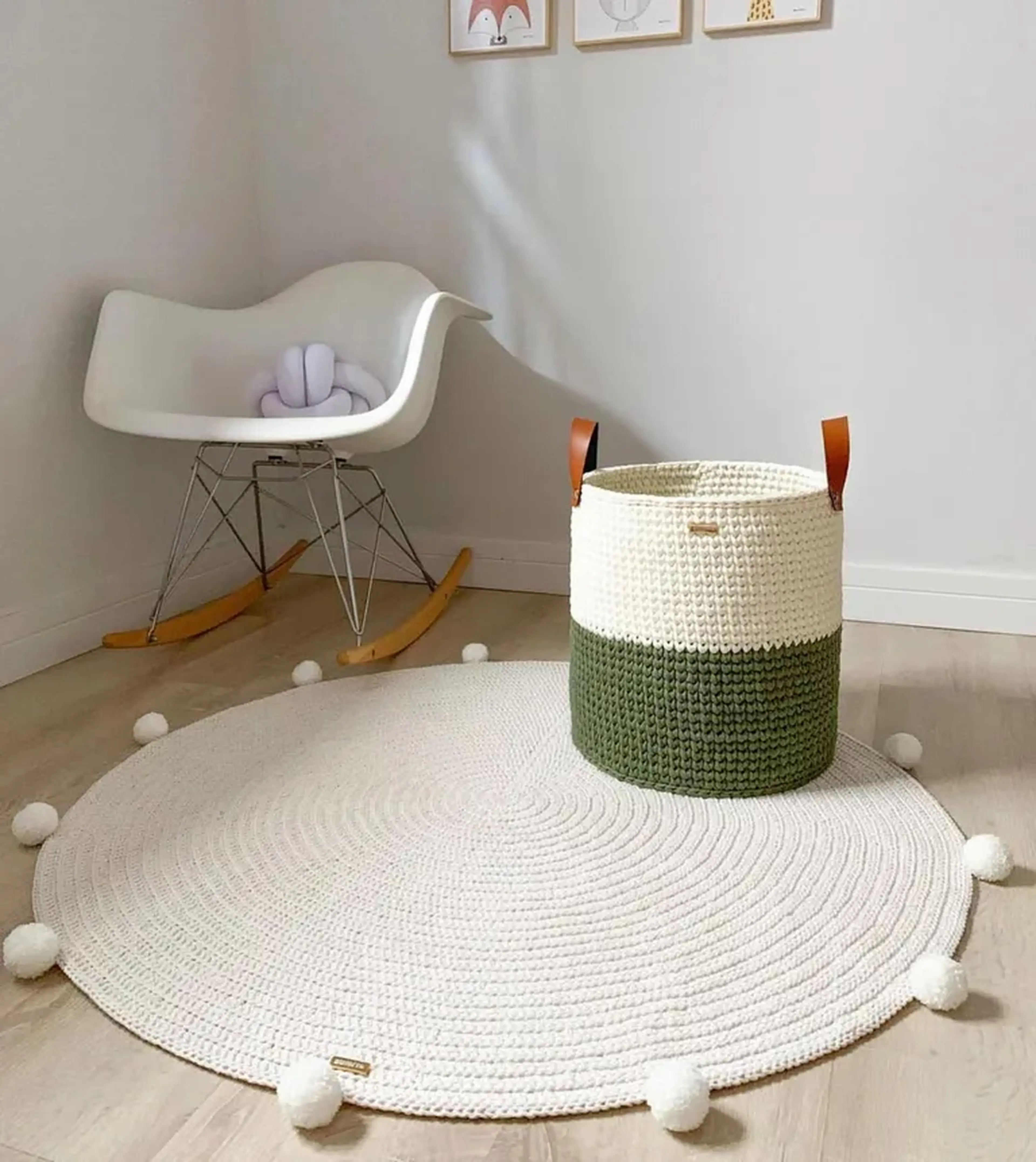 Kit Tapete e Cesto imagem