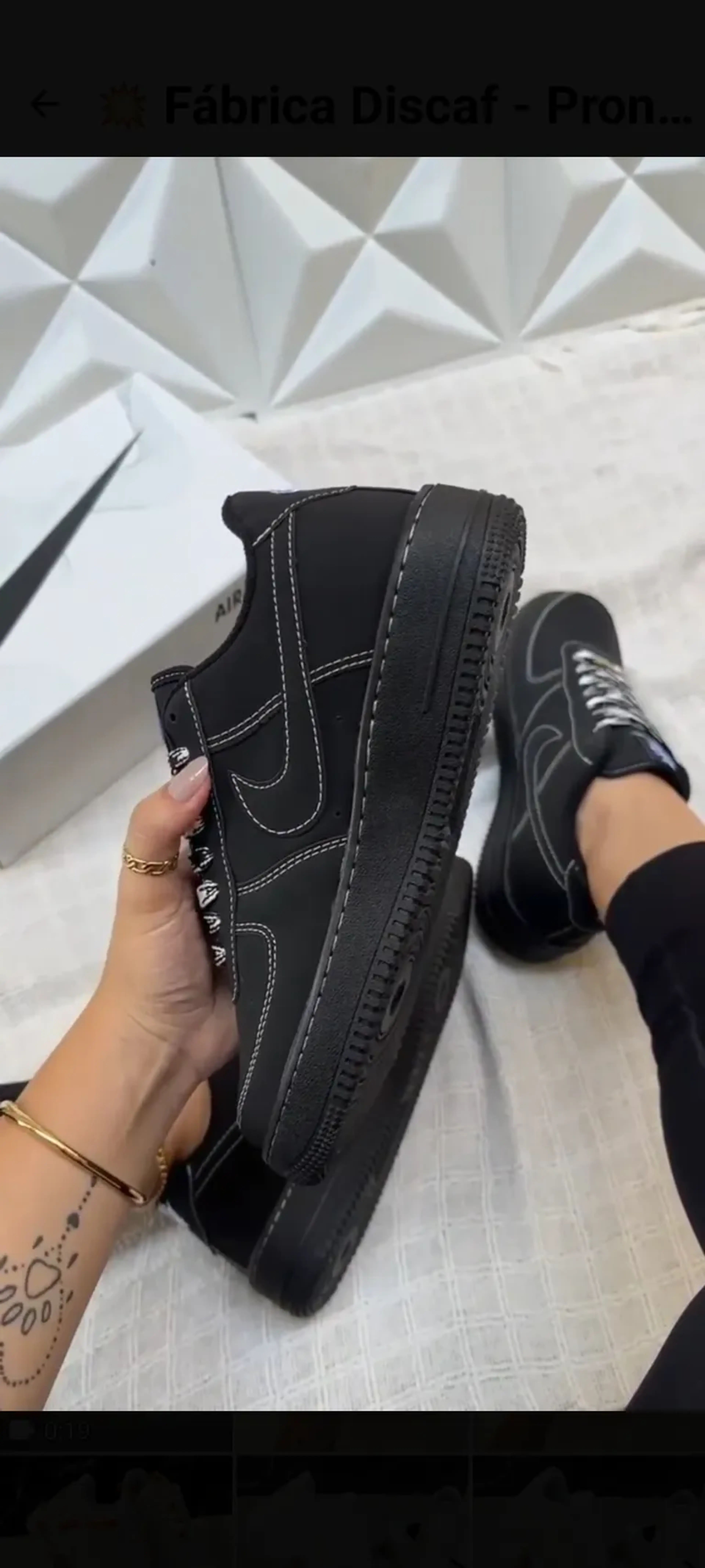 TÊNIS NIKE AIR FORCE PRETO COSTURA BRANCA imagem