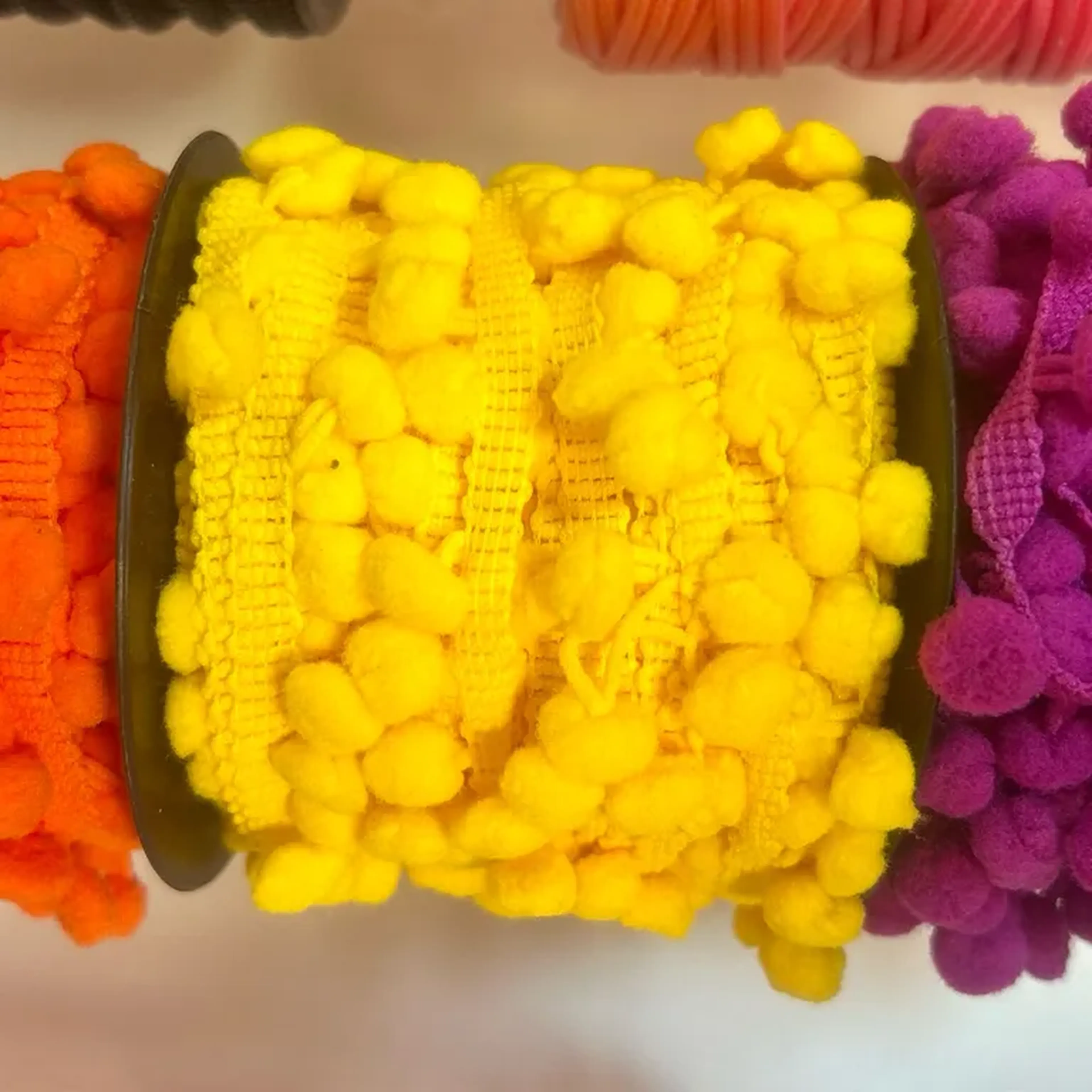 Pompom no metro imagem