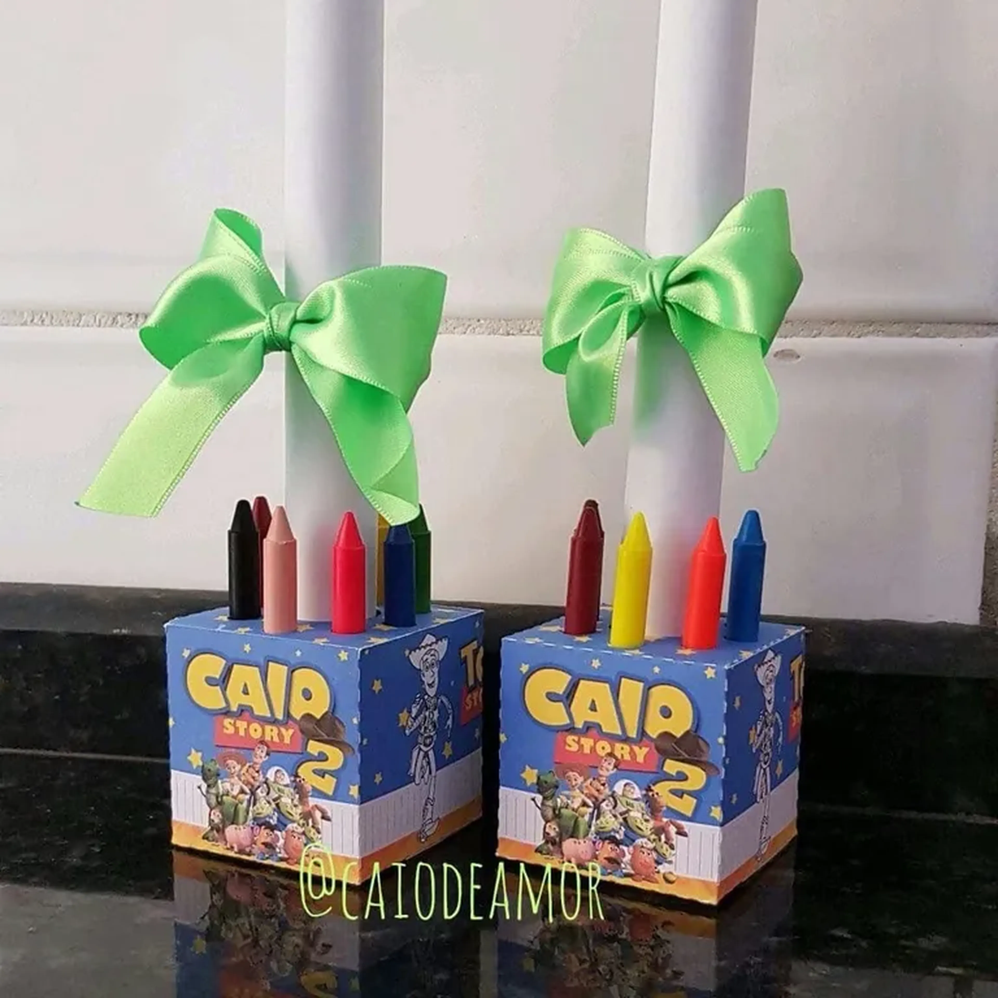 Caixa com desenho de colorir imagem