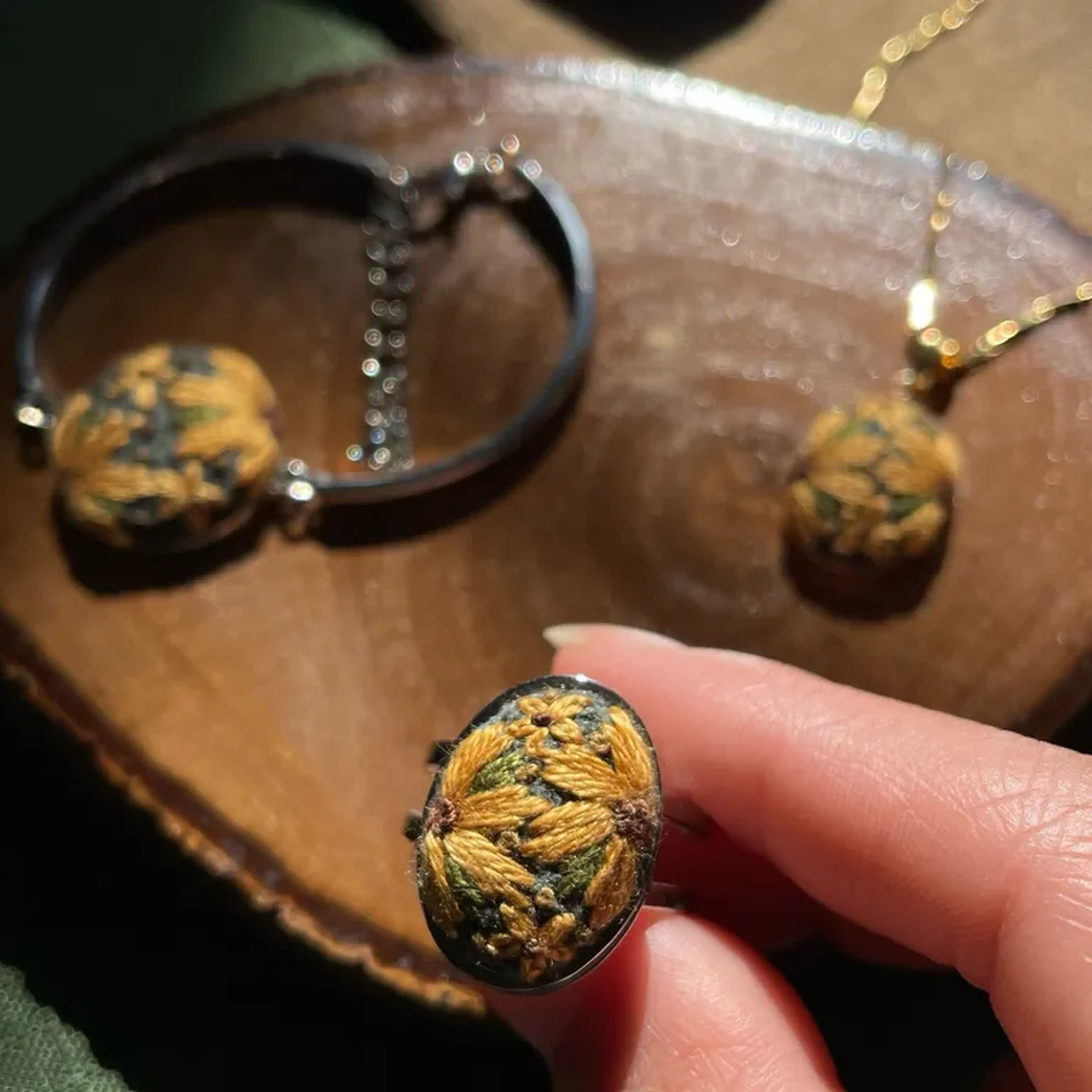 Conjunto de Girassol - colar, anel e pulseira imagem