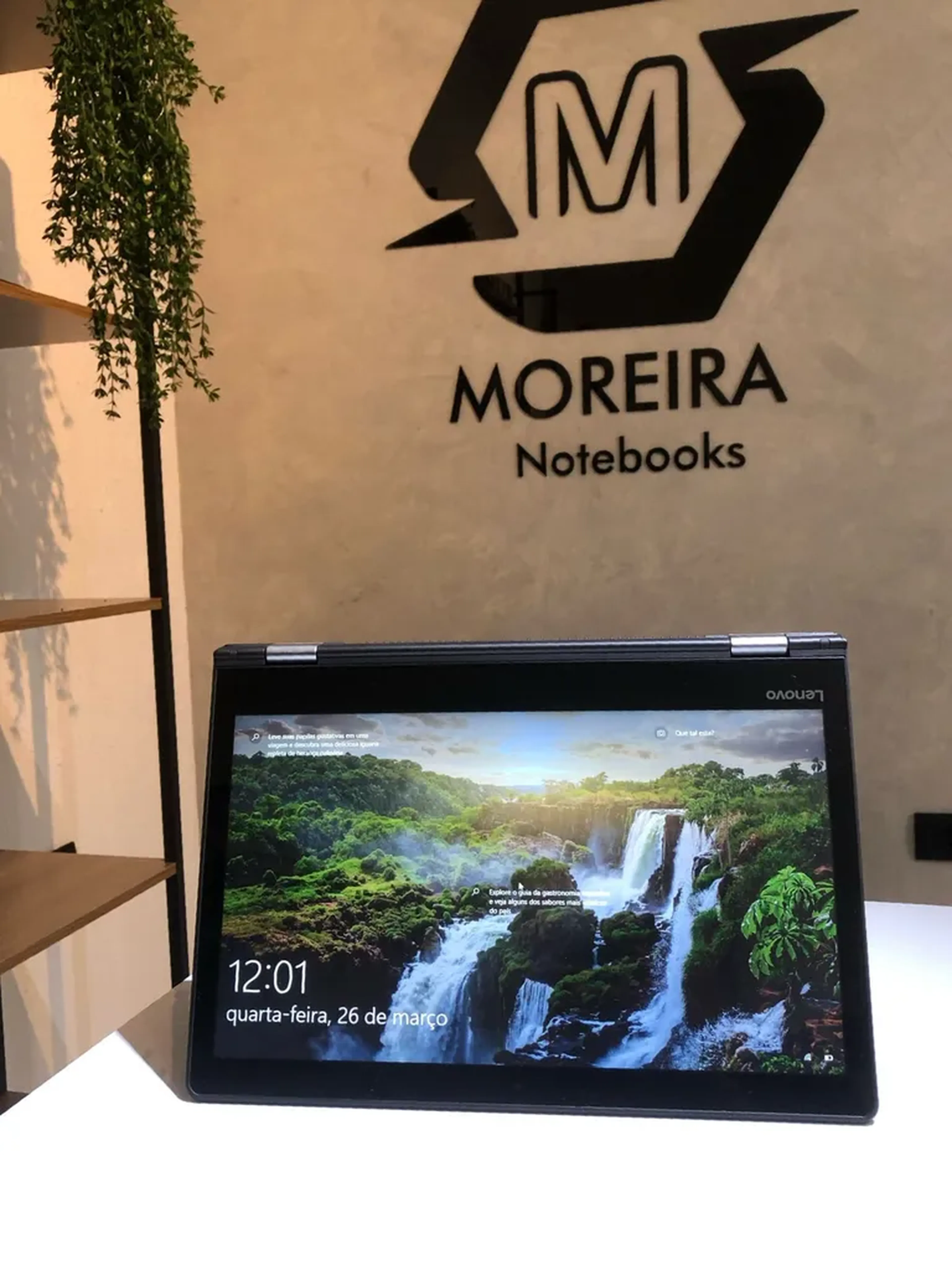 Lenovo Yoga 510 Corei58RamSSD240 6ºGR Vira tablet imagem