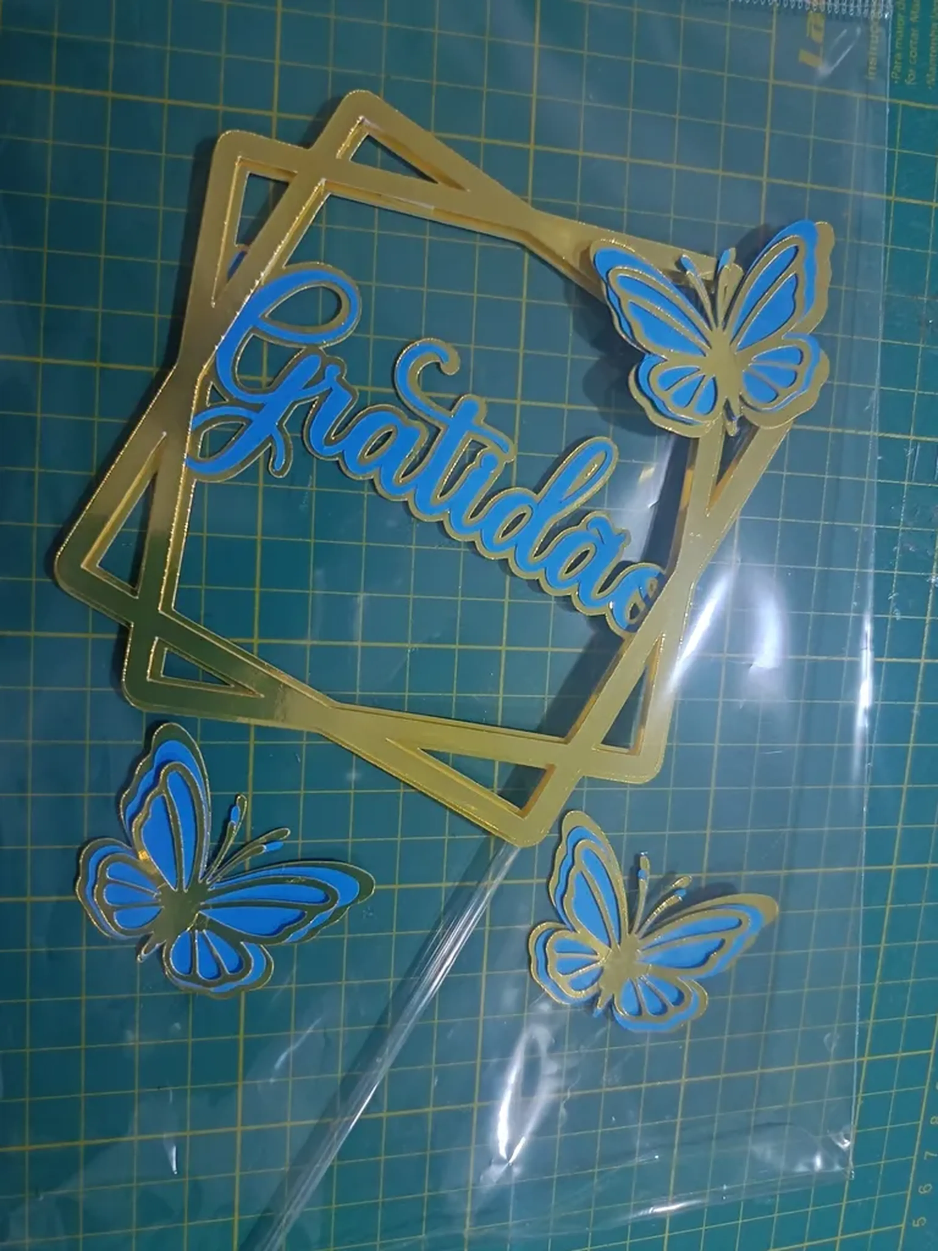 Topo de bolo arco gratidão imagem