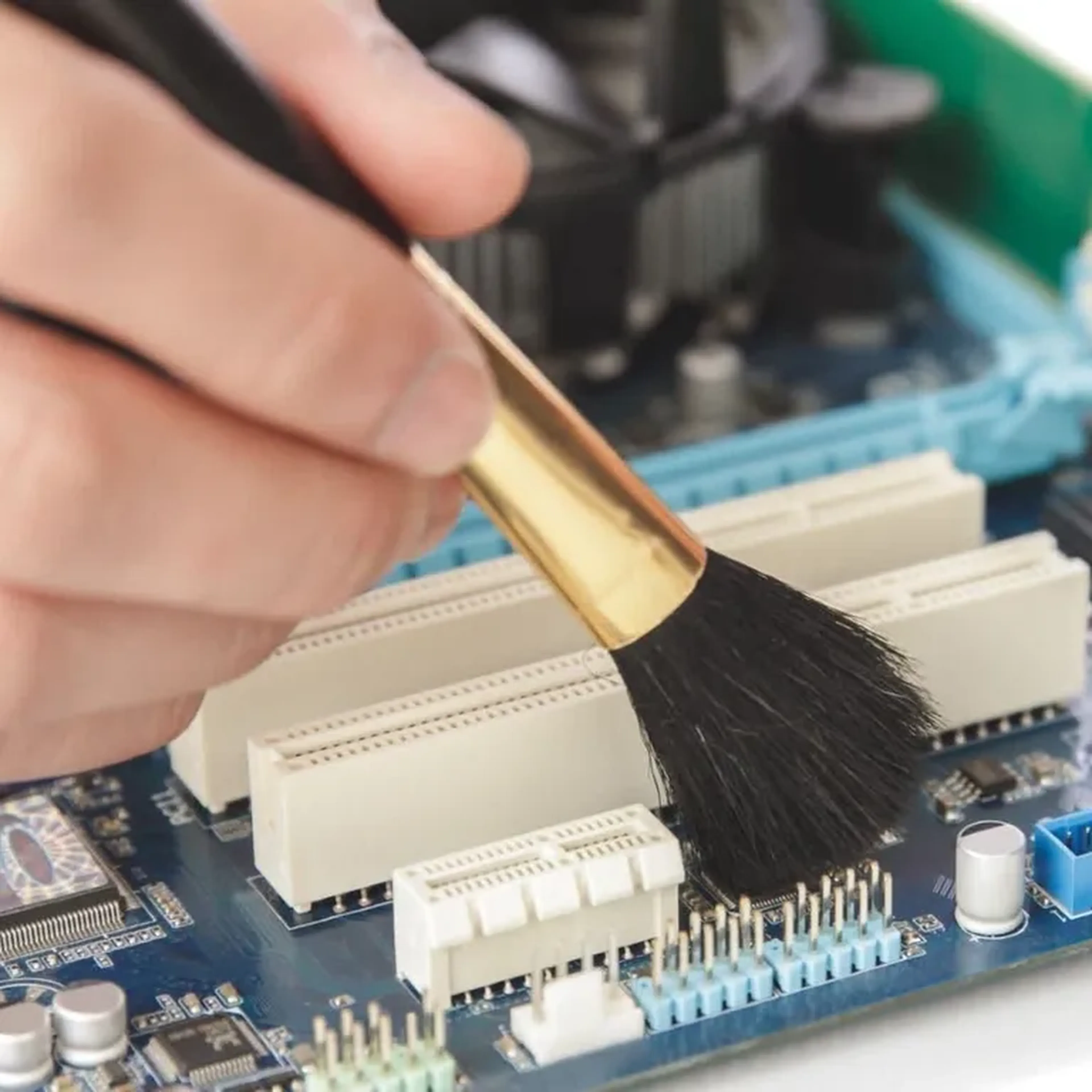Limpeza Interna de Computadores (Despoeiramento) imagem