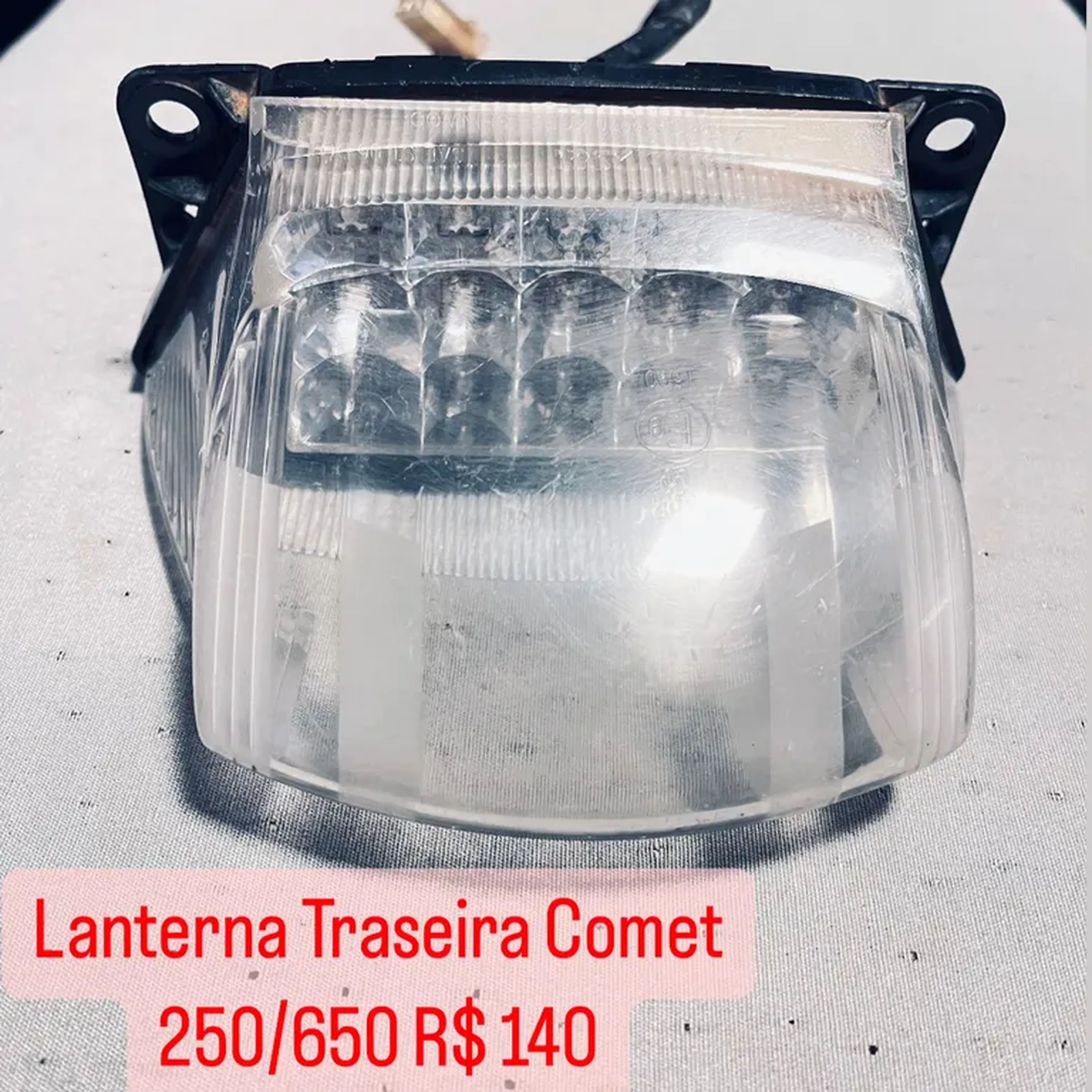Lanterna Traseira Comet imagem