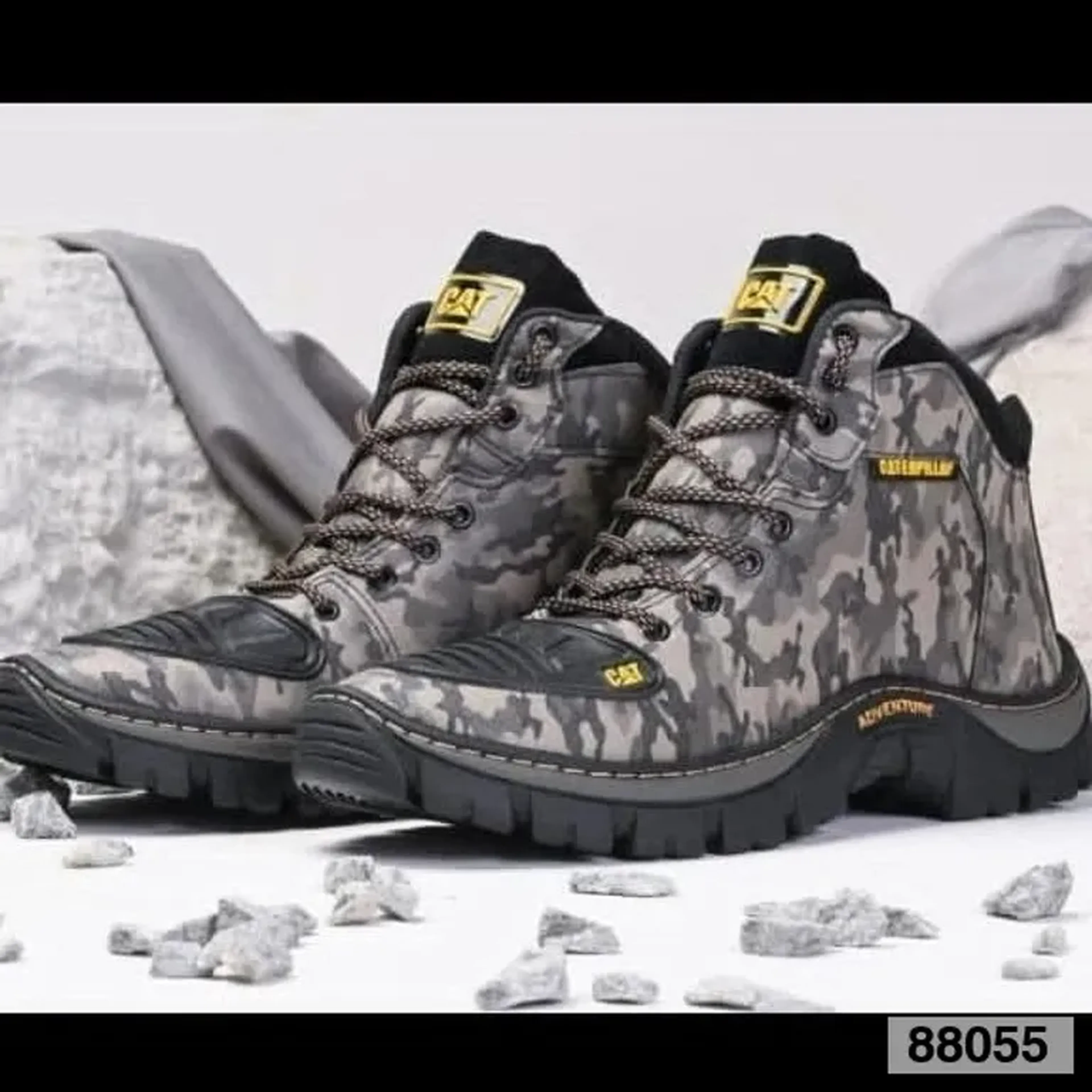 BOTA CATERPILLAR ADVENTURE COTURNO LINHA PREMUIM imagem