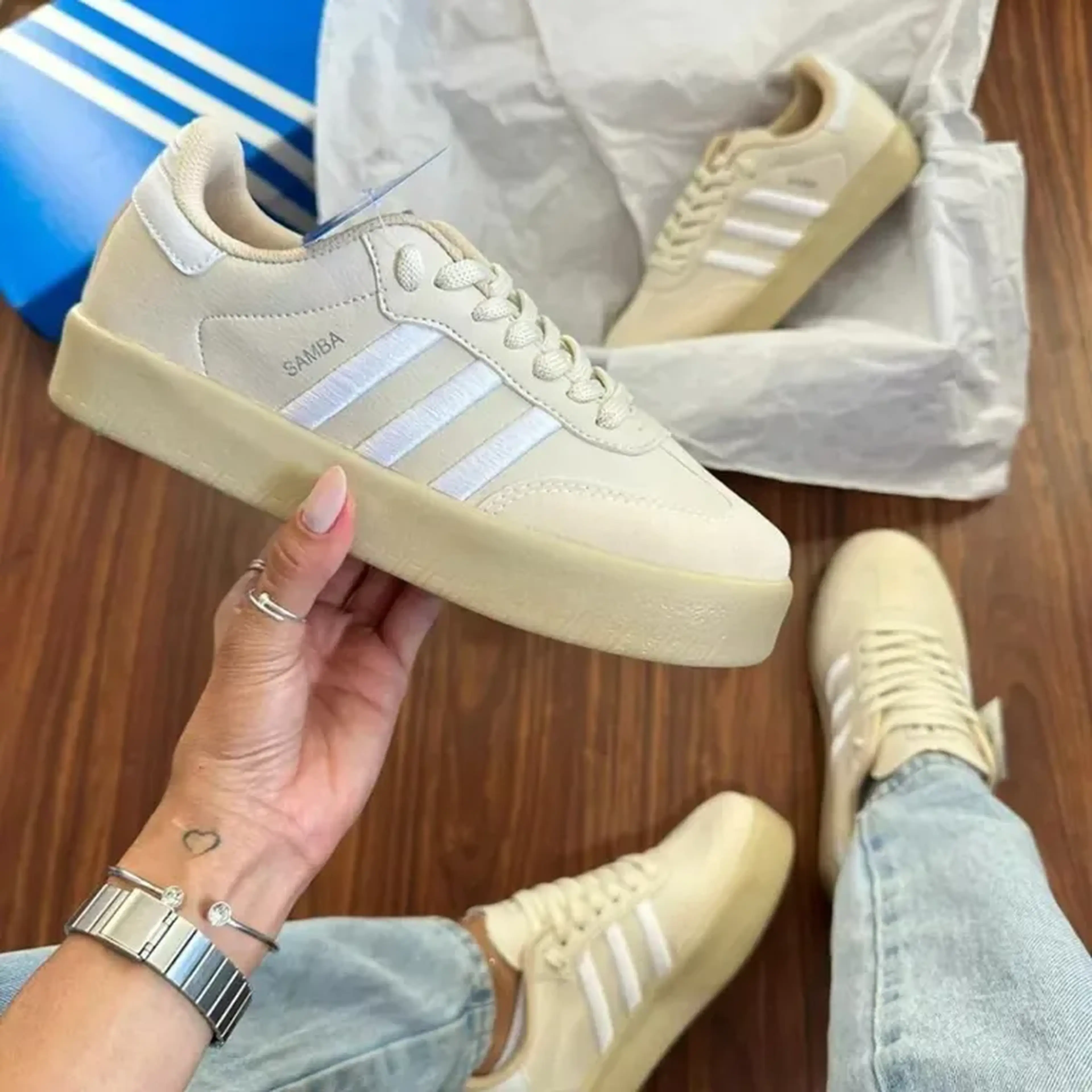 Adidas Sambae Bege e Branco Premium imagem
