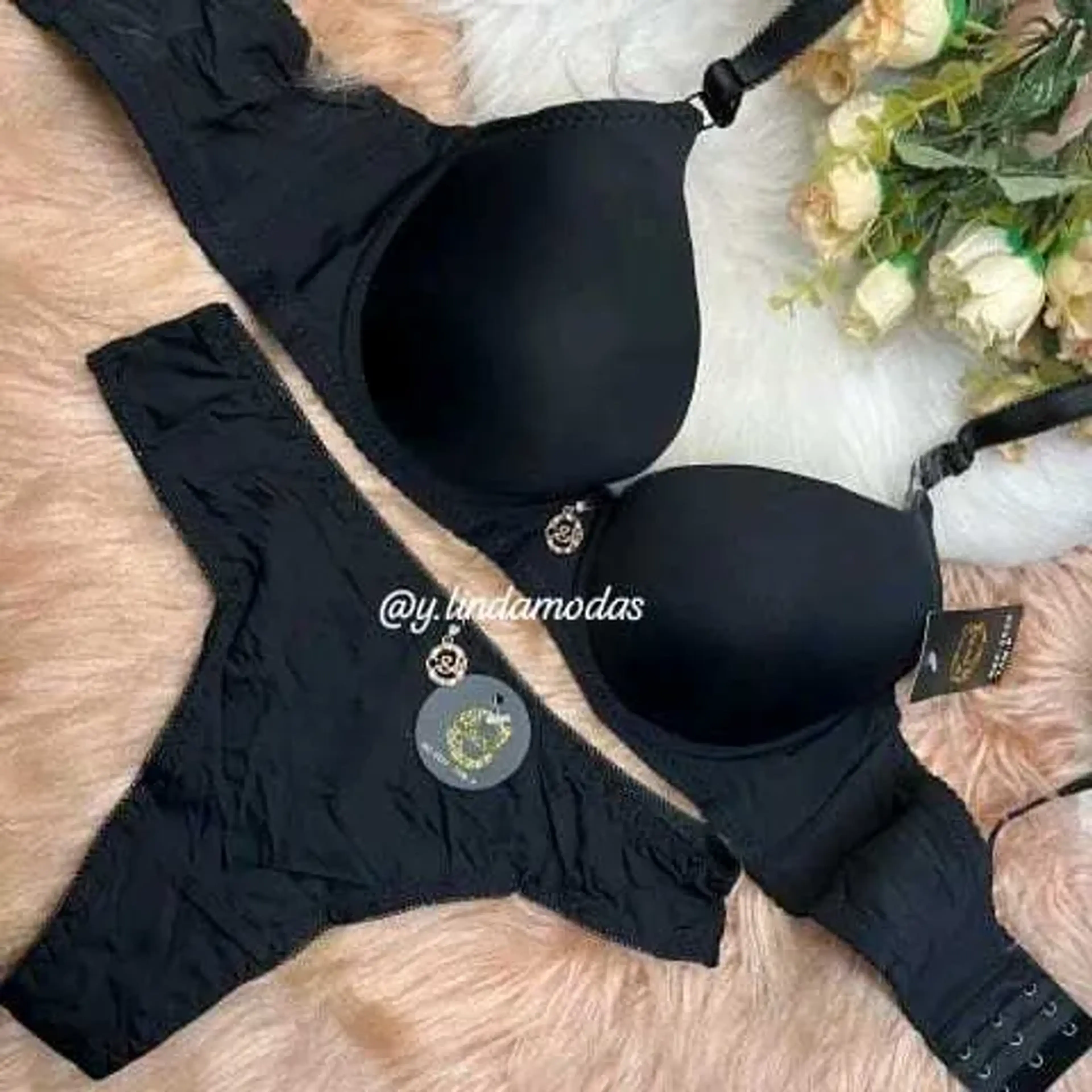 Lingerie Modelo Liso 🦋✨️ imagem