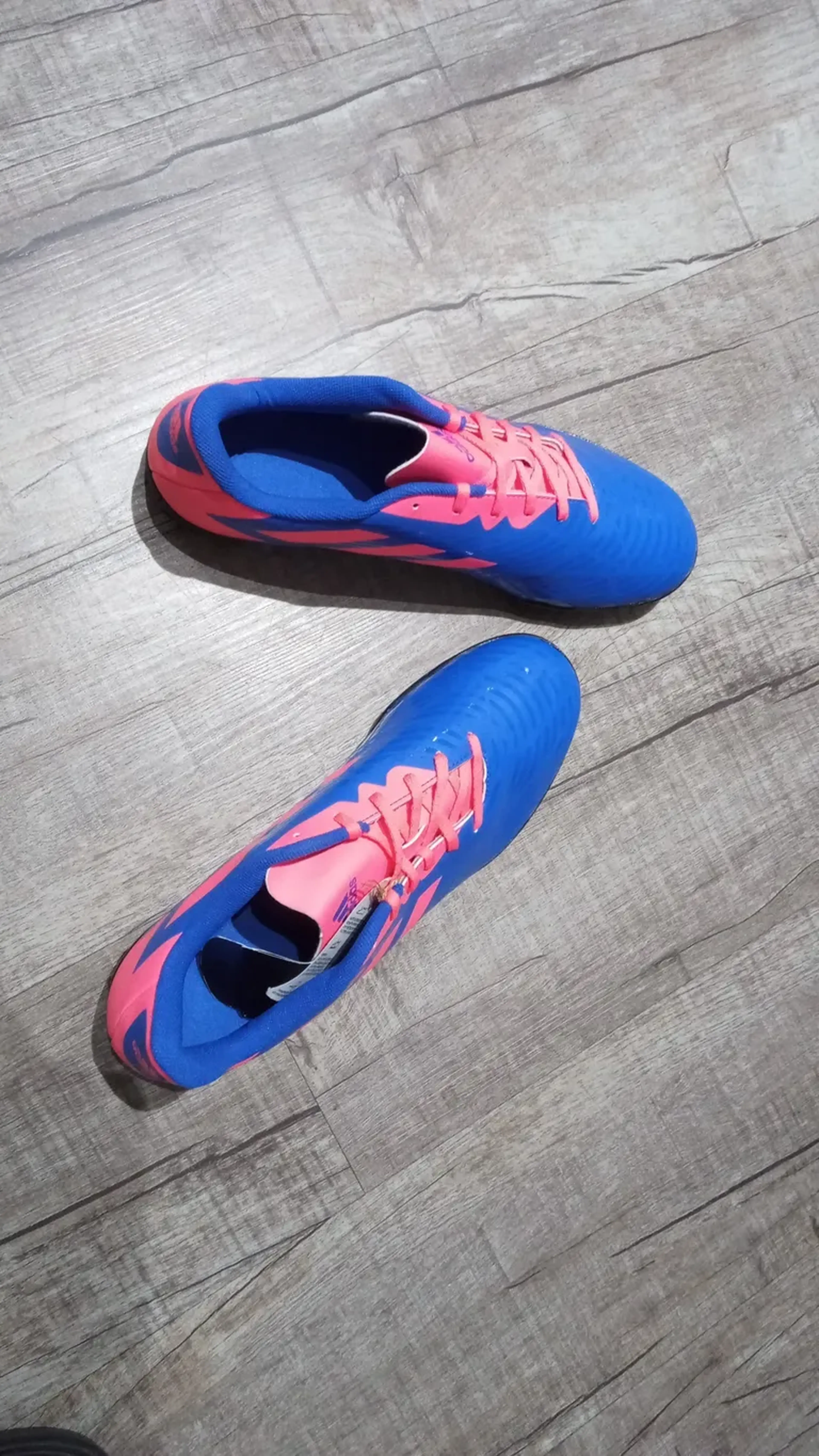 Chuteira society Br 41 Br 43 2X Adidas Cód GW 8819 original N imagem