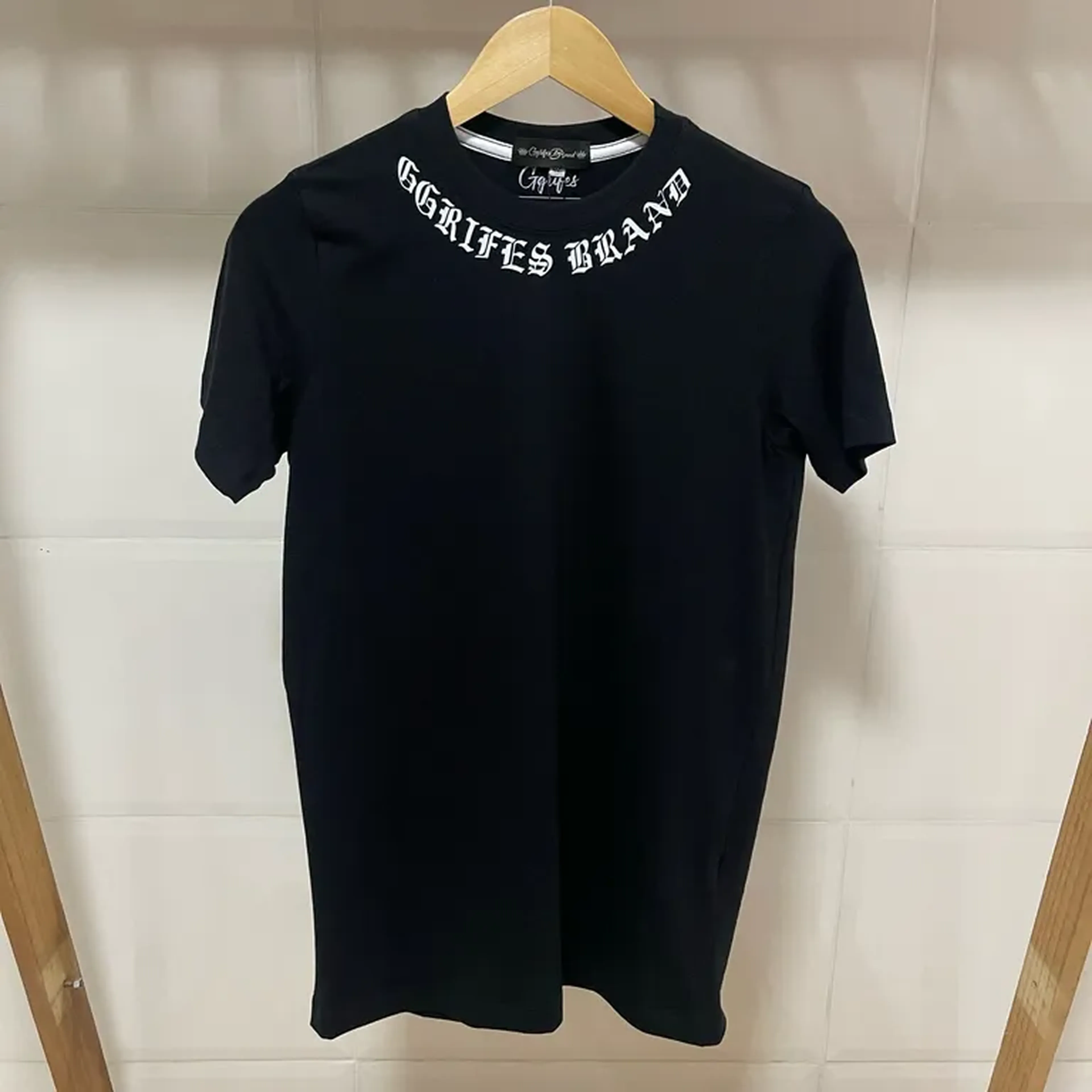 Oversized Ggrifes (preta) imagem