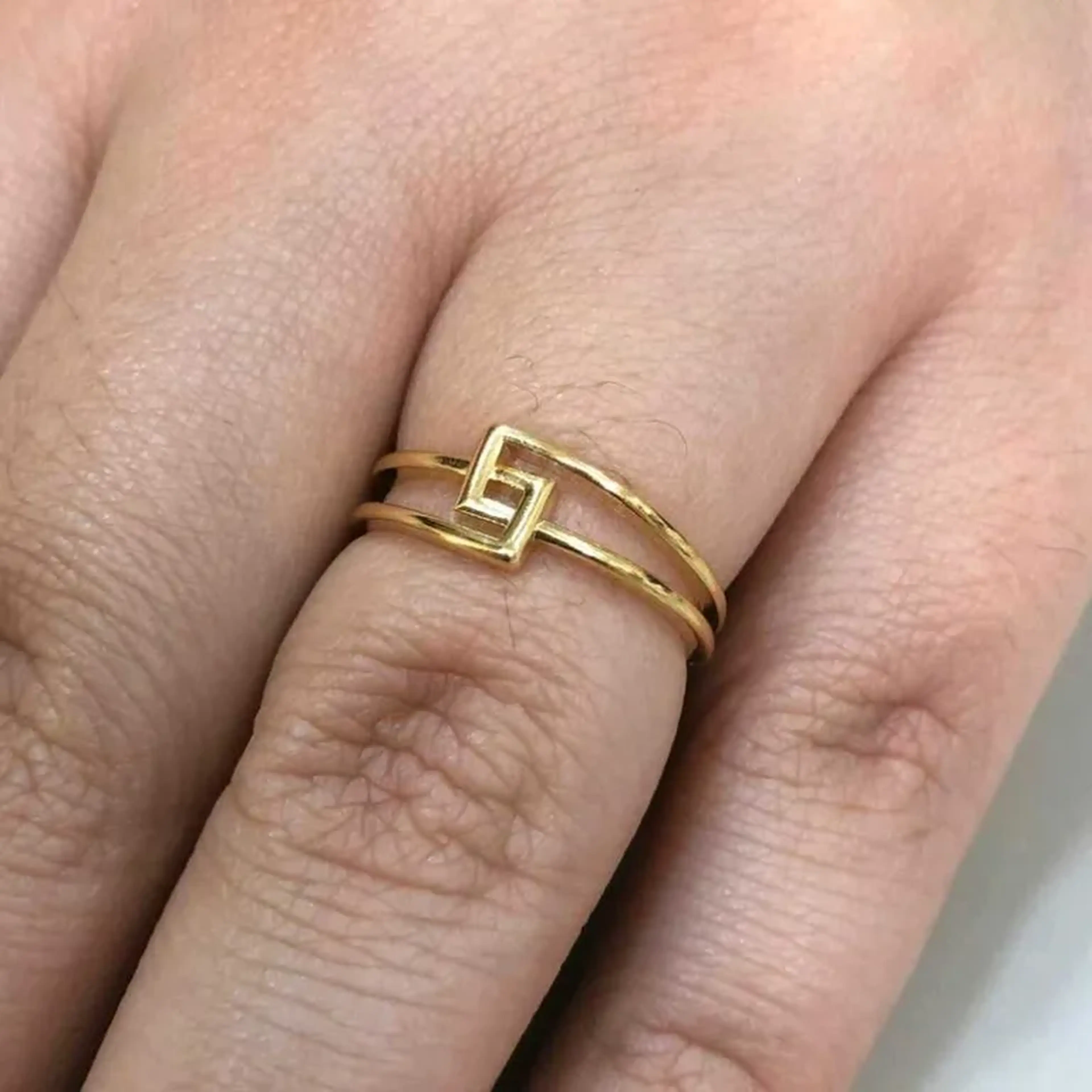 Anel entrelaçado imagem