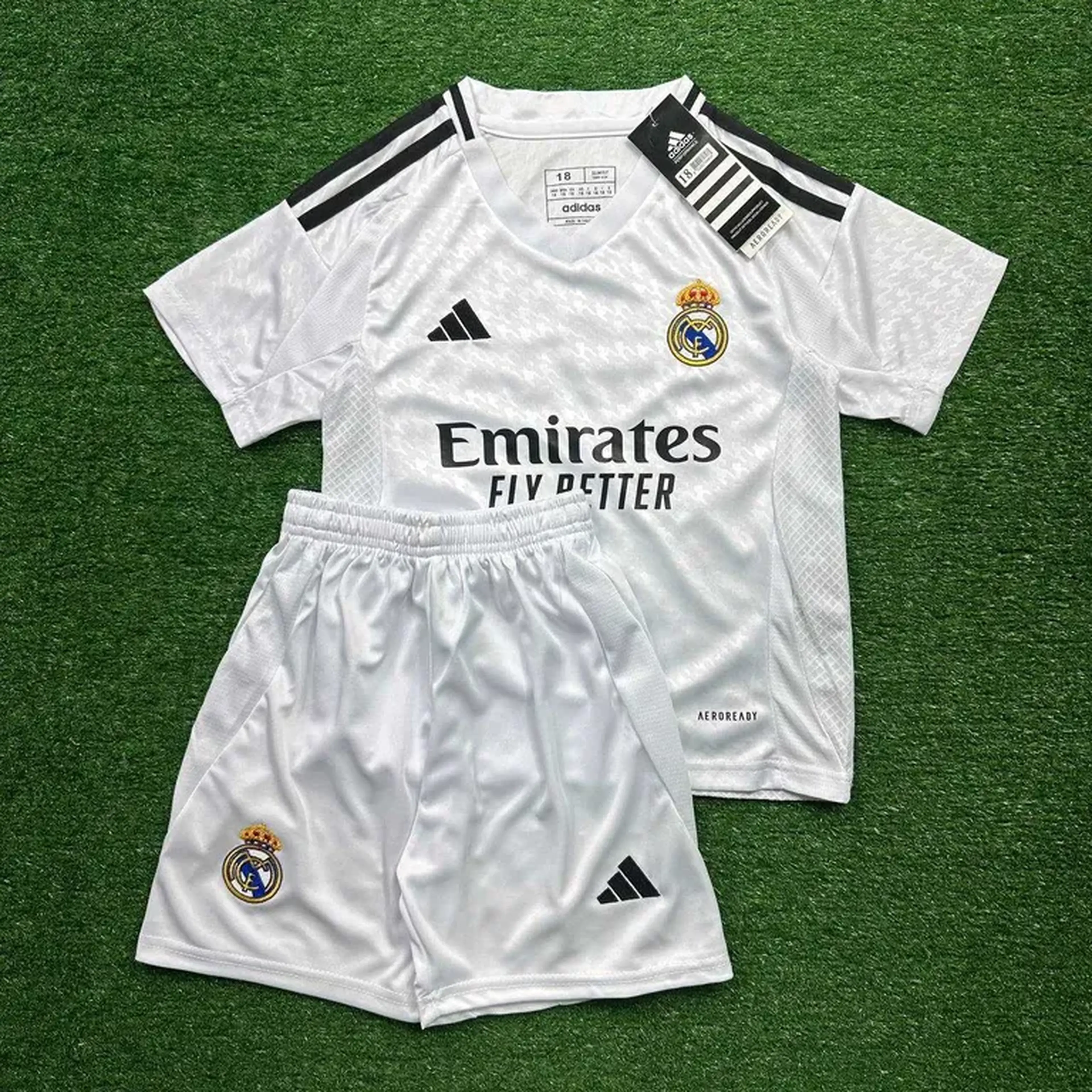 Conjunto Infantil Real Madrid Home 24-25 imagem