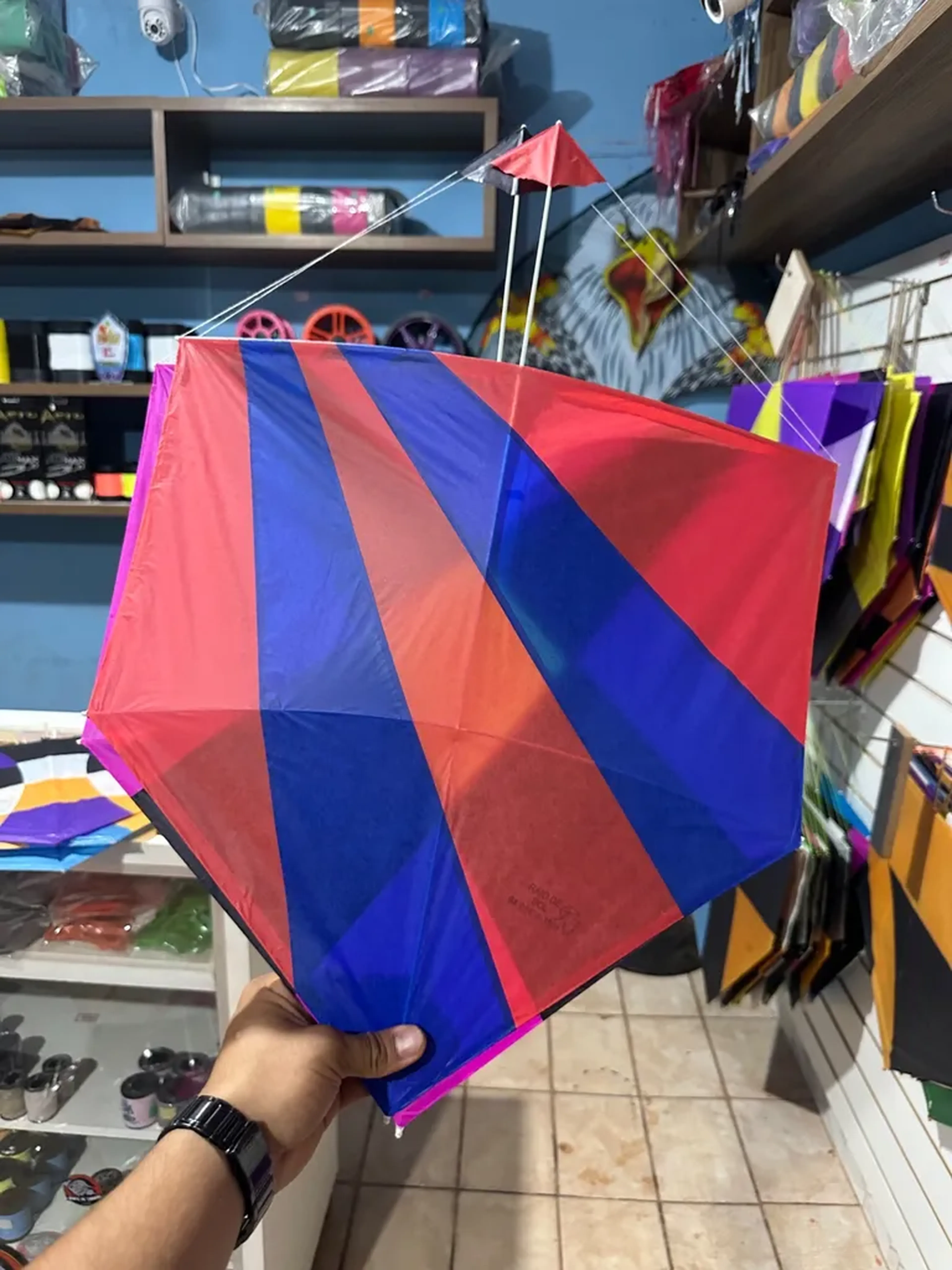 PIPAS DE 70 cm bico de ouro (Seda) imagem