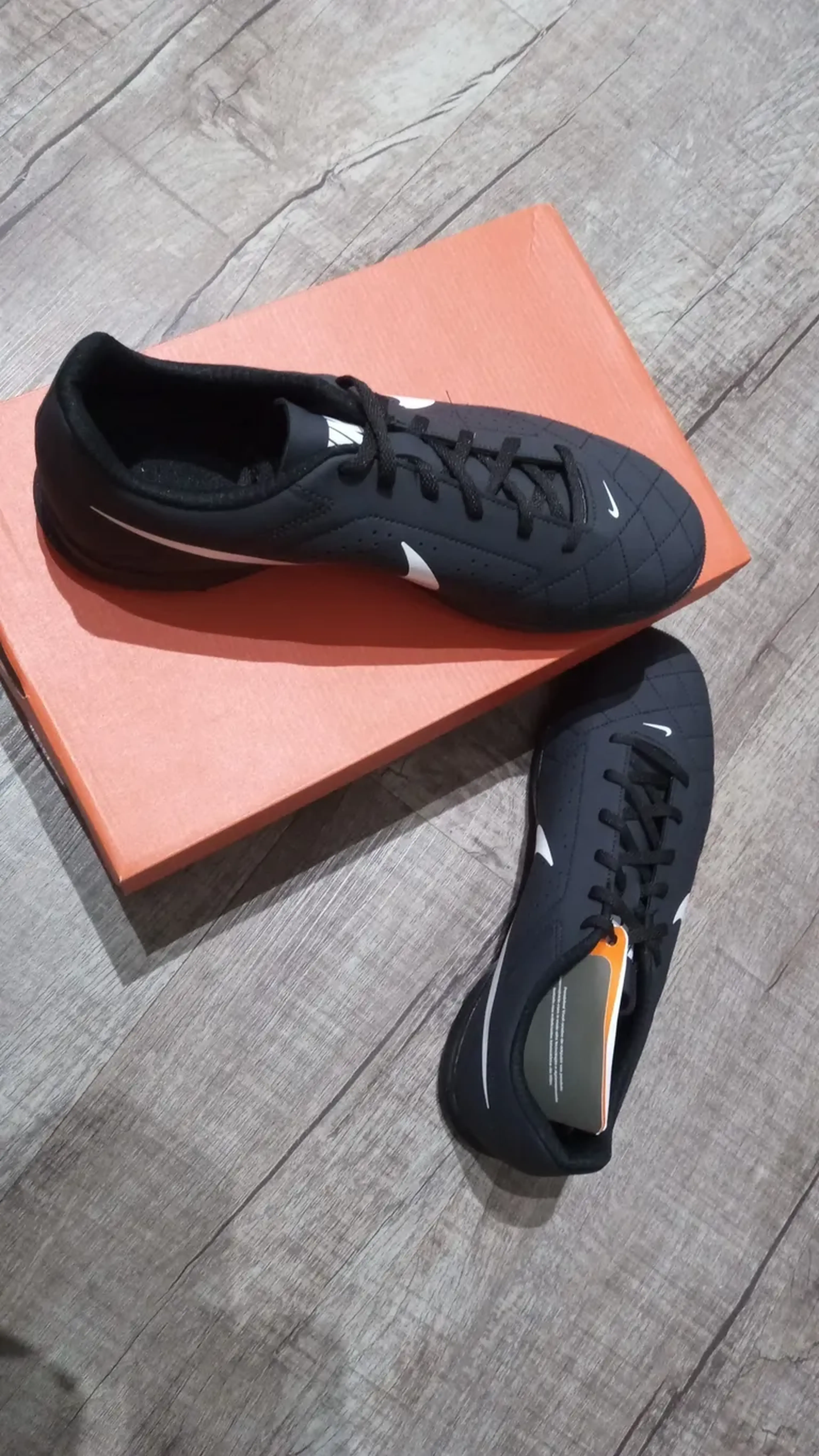 Chuteira Br 40 BR 41 Br 42 Br 43 society Nike Original imagem