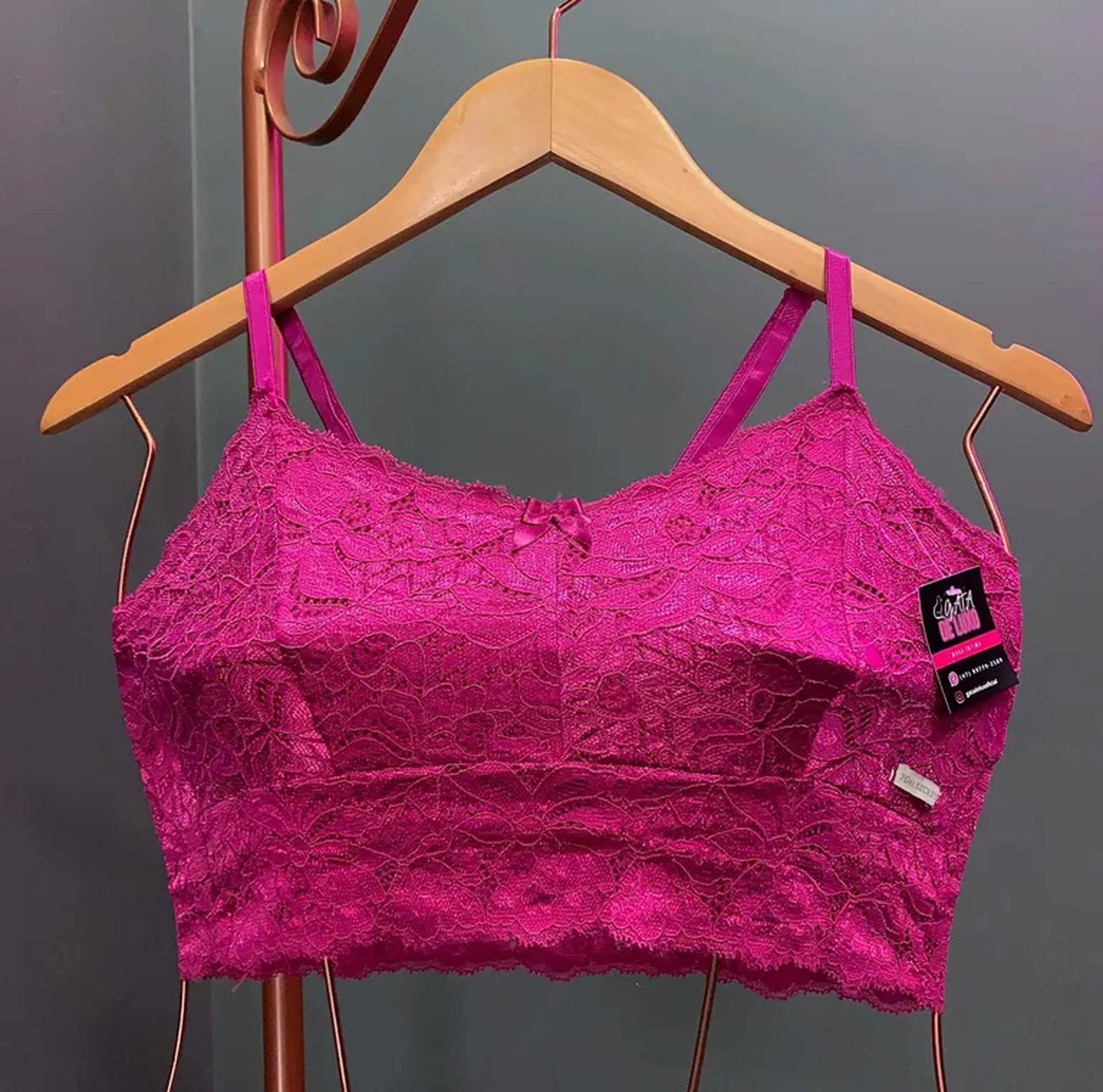 cropped TS de renda 746200 imagem