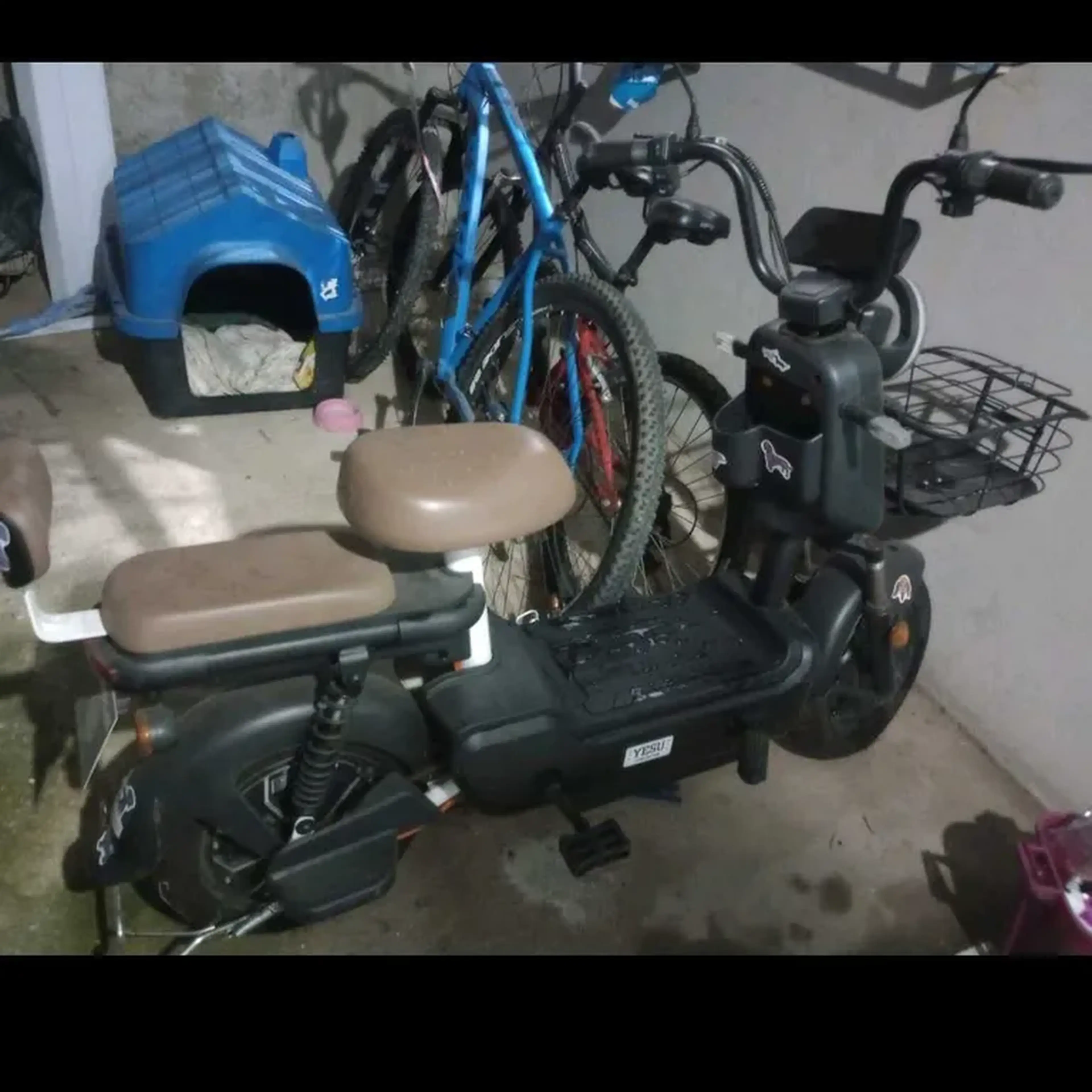 scooter elétrica yesu imagem