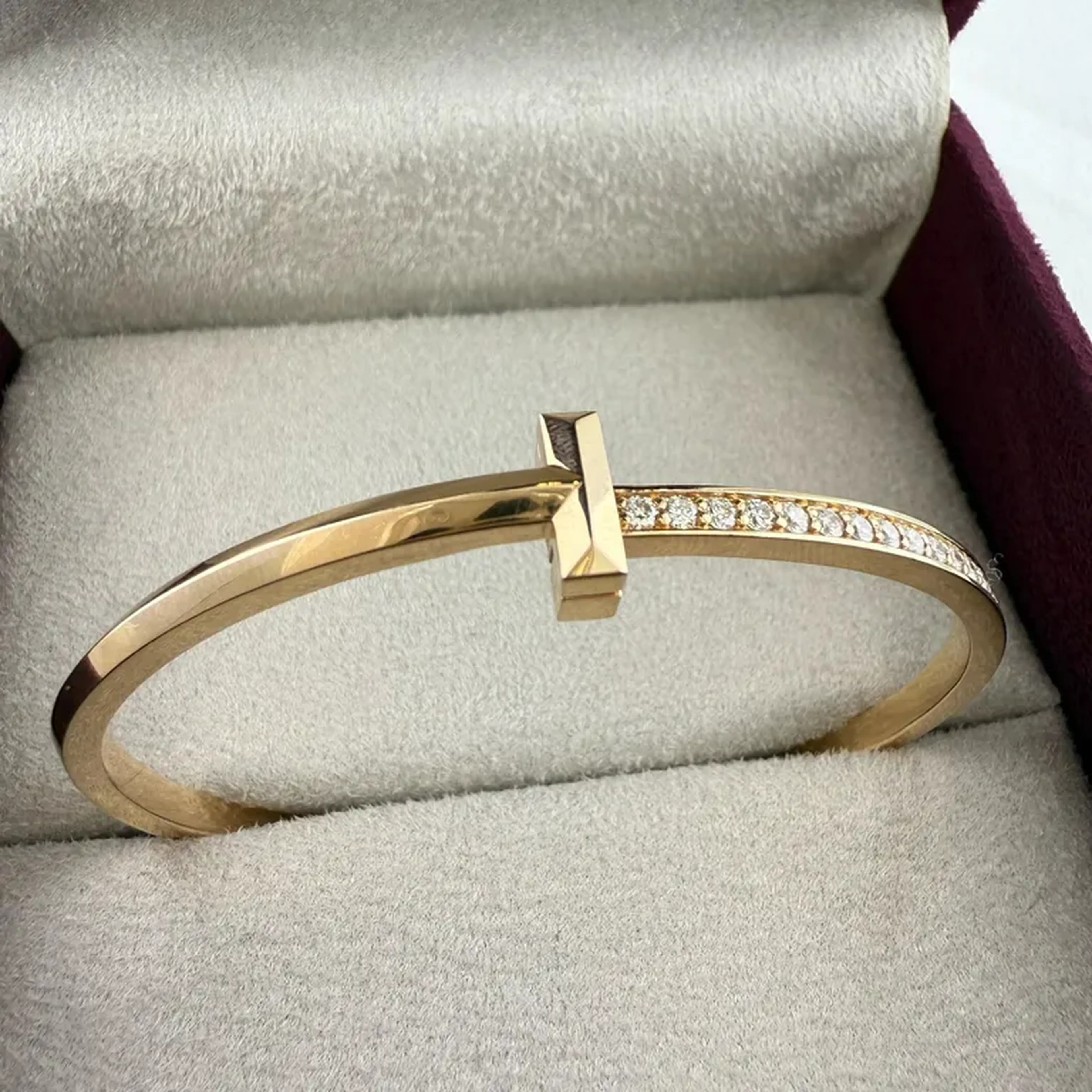 BRACELETE T em OURO ROSE 18k com BRILHANTES imagem