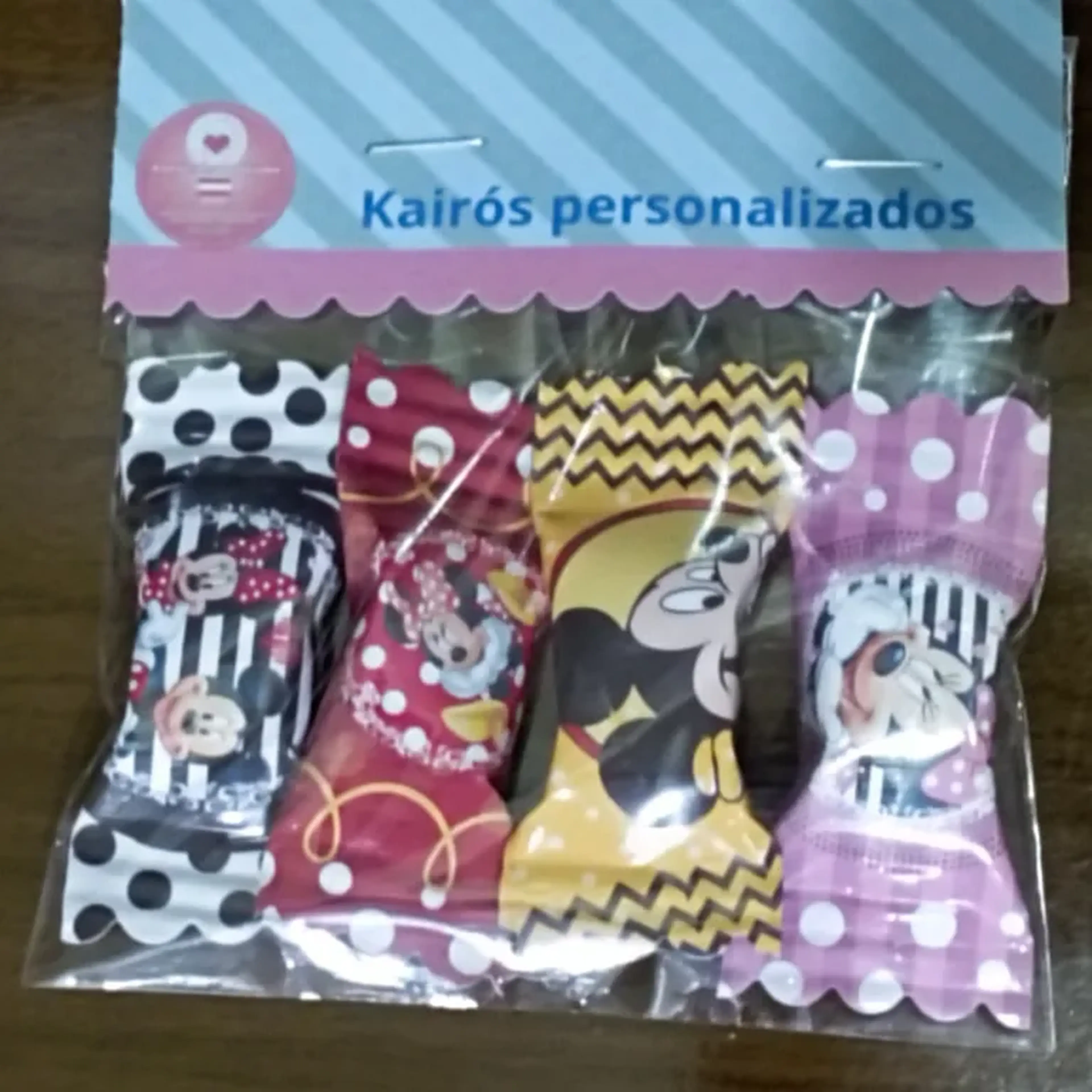 BALA PERSONALIZADA FESTA 4 UNID POR PACOTE imagem