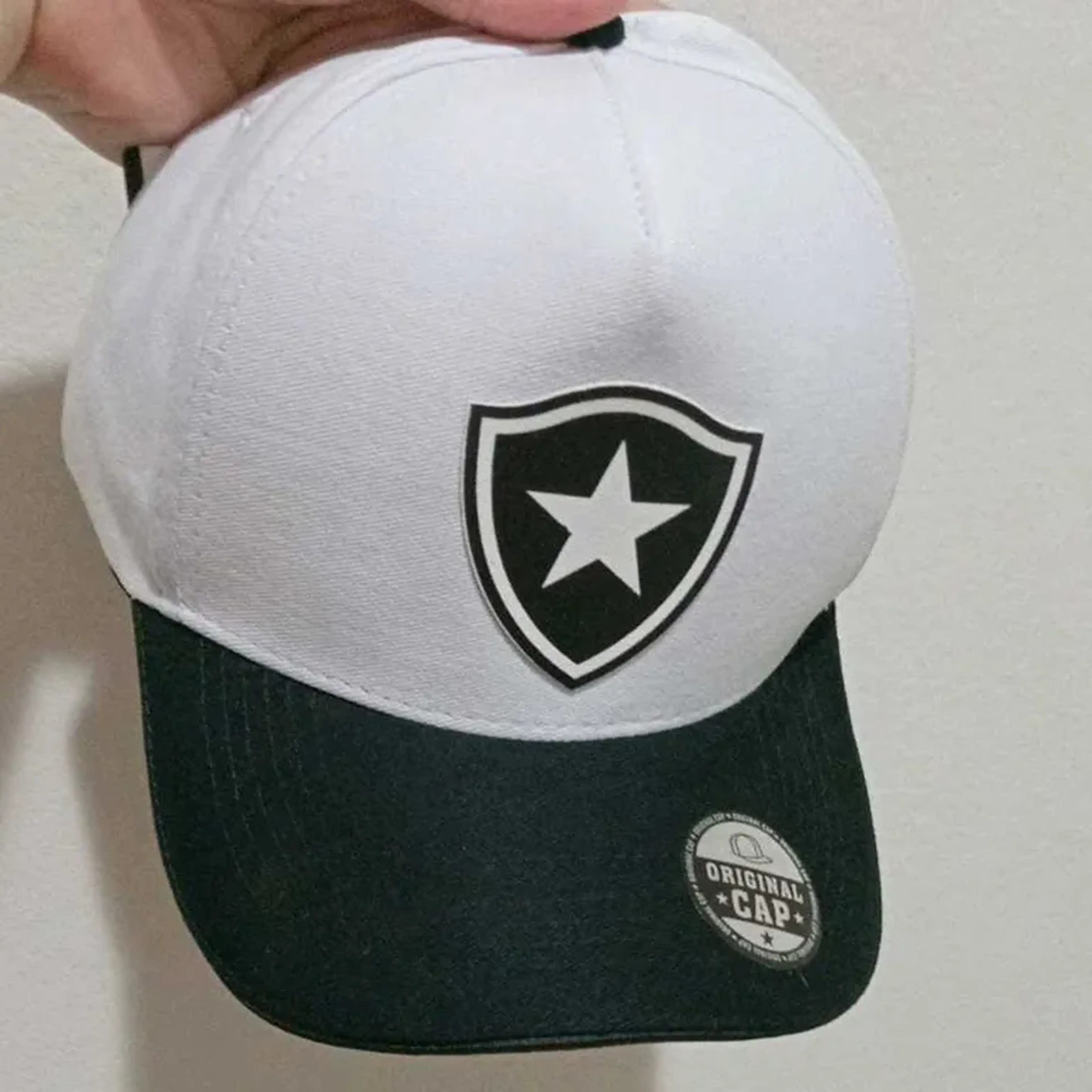 Boné do Botafogo Branco e Preto imagem