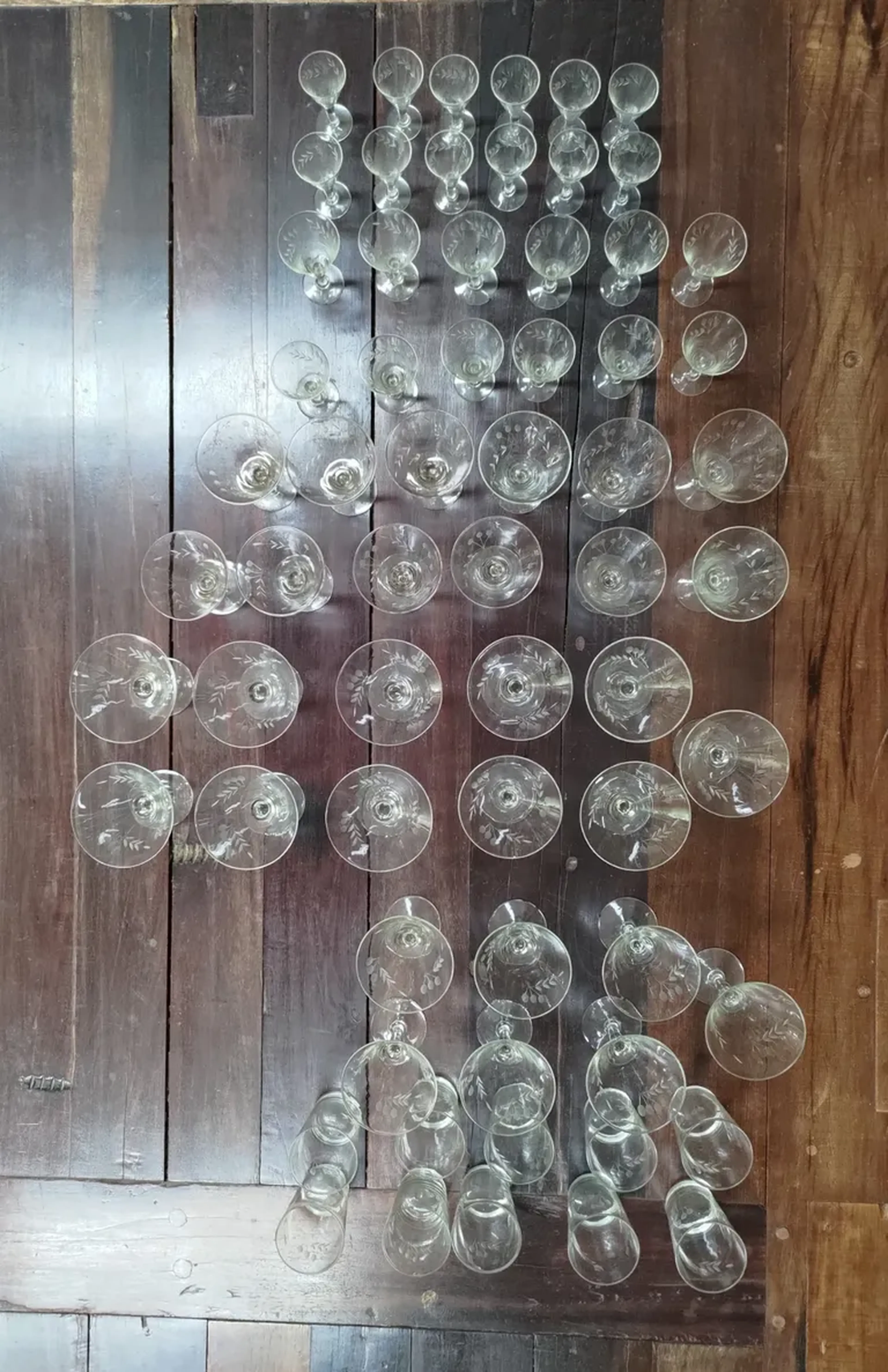 Magnífico Serviço de Cristais Lapidados Coleção Herança (64 Peç imagem