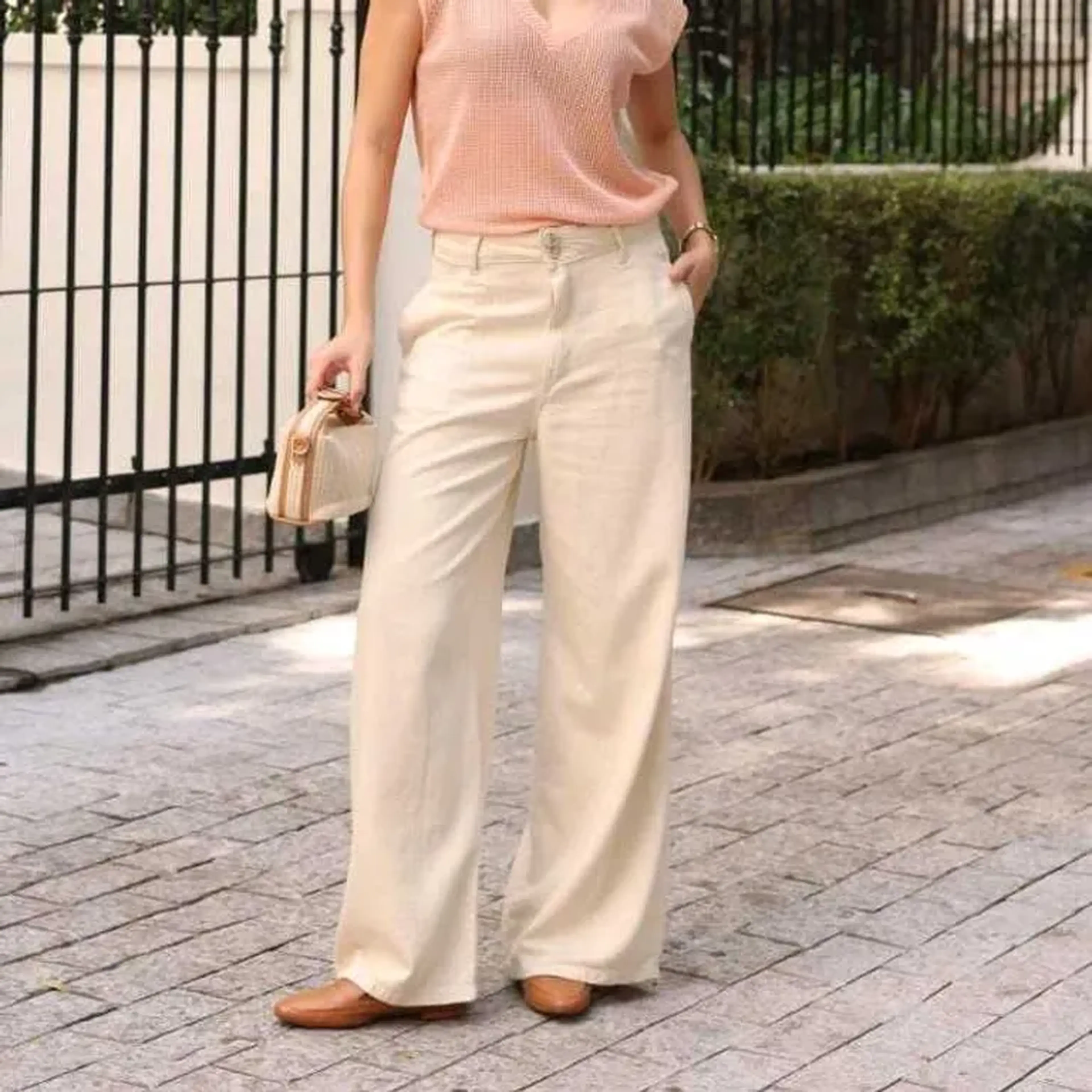 calça de linho natural imagem