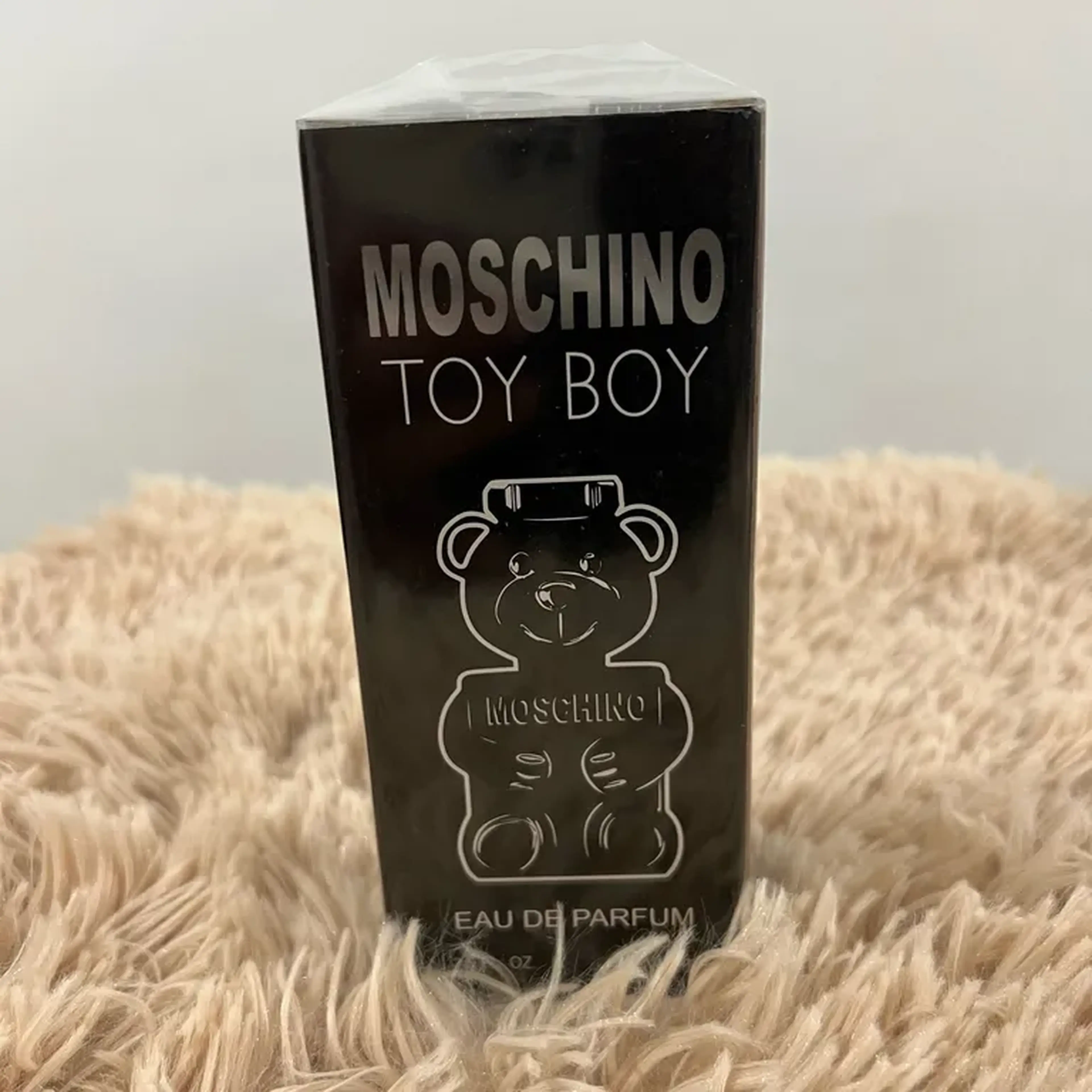 Toy Boy Moschino (contratipo 50 ml) imagem