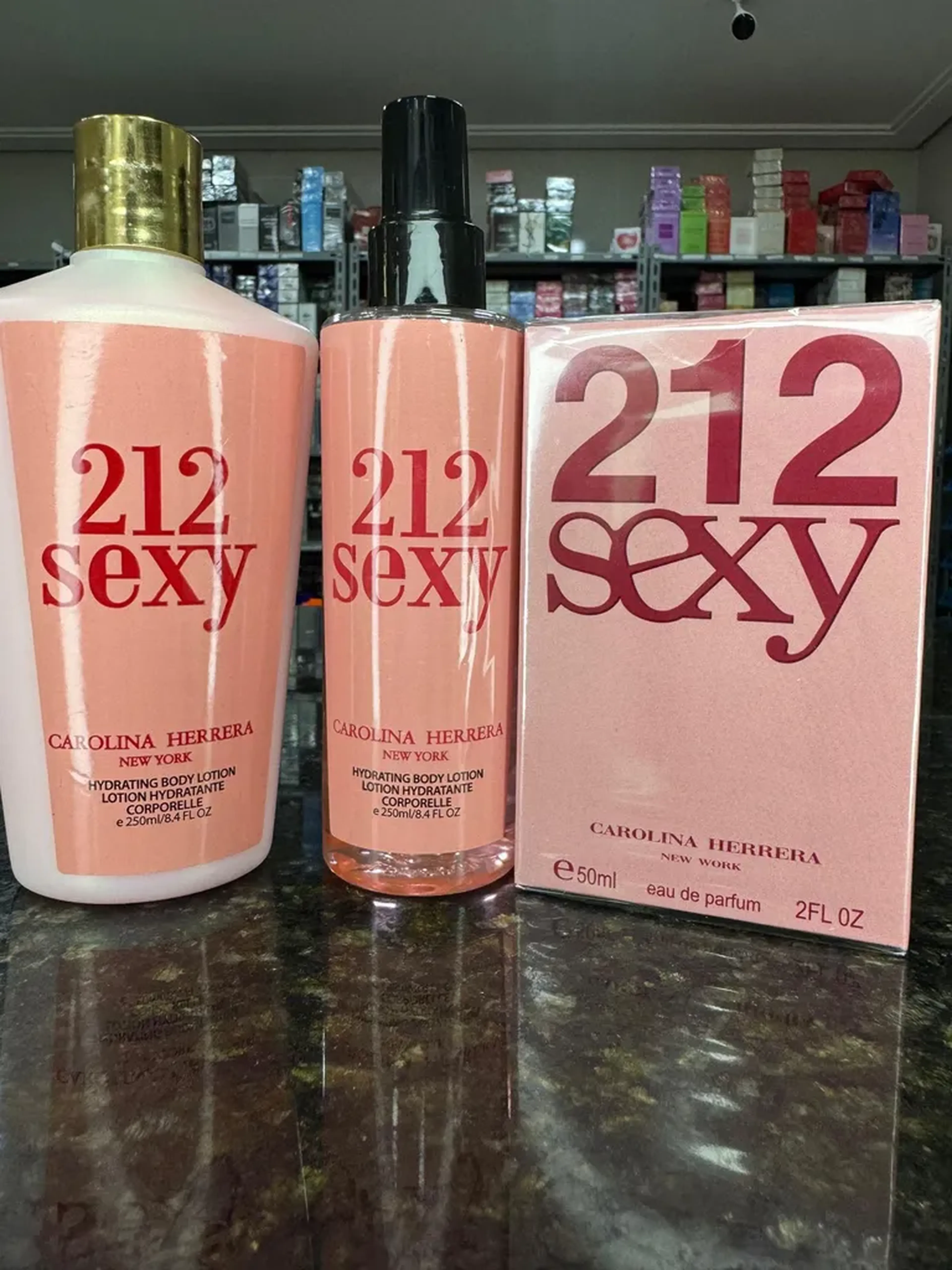 Kit Feminino 212 Sexy-Perfume 50ml+Body Splash+Hidratante) imagem
