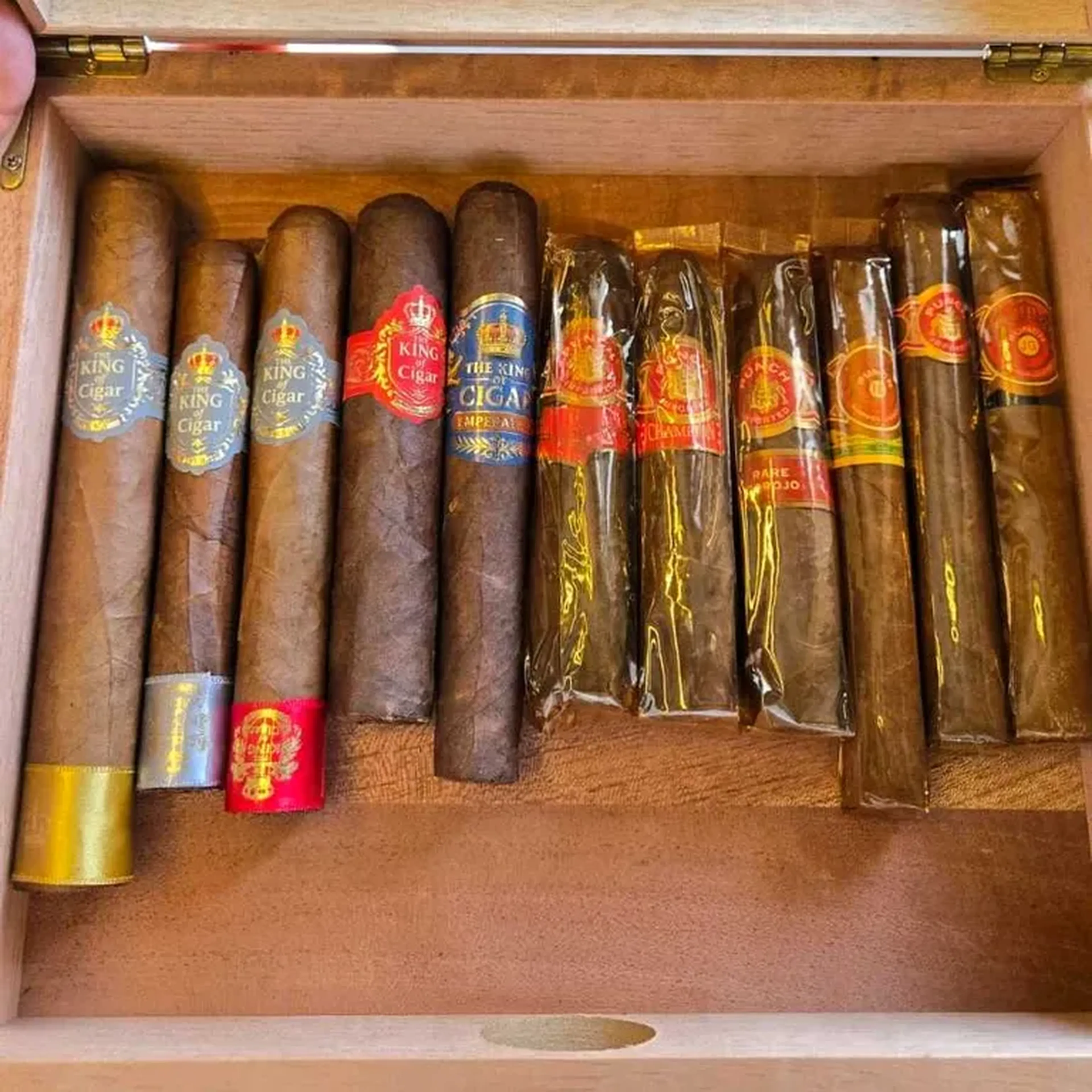 Punch + The king Pack Campeão Com 5 - 11 Charutos imagem