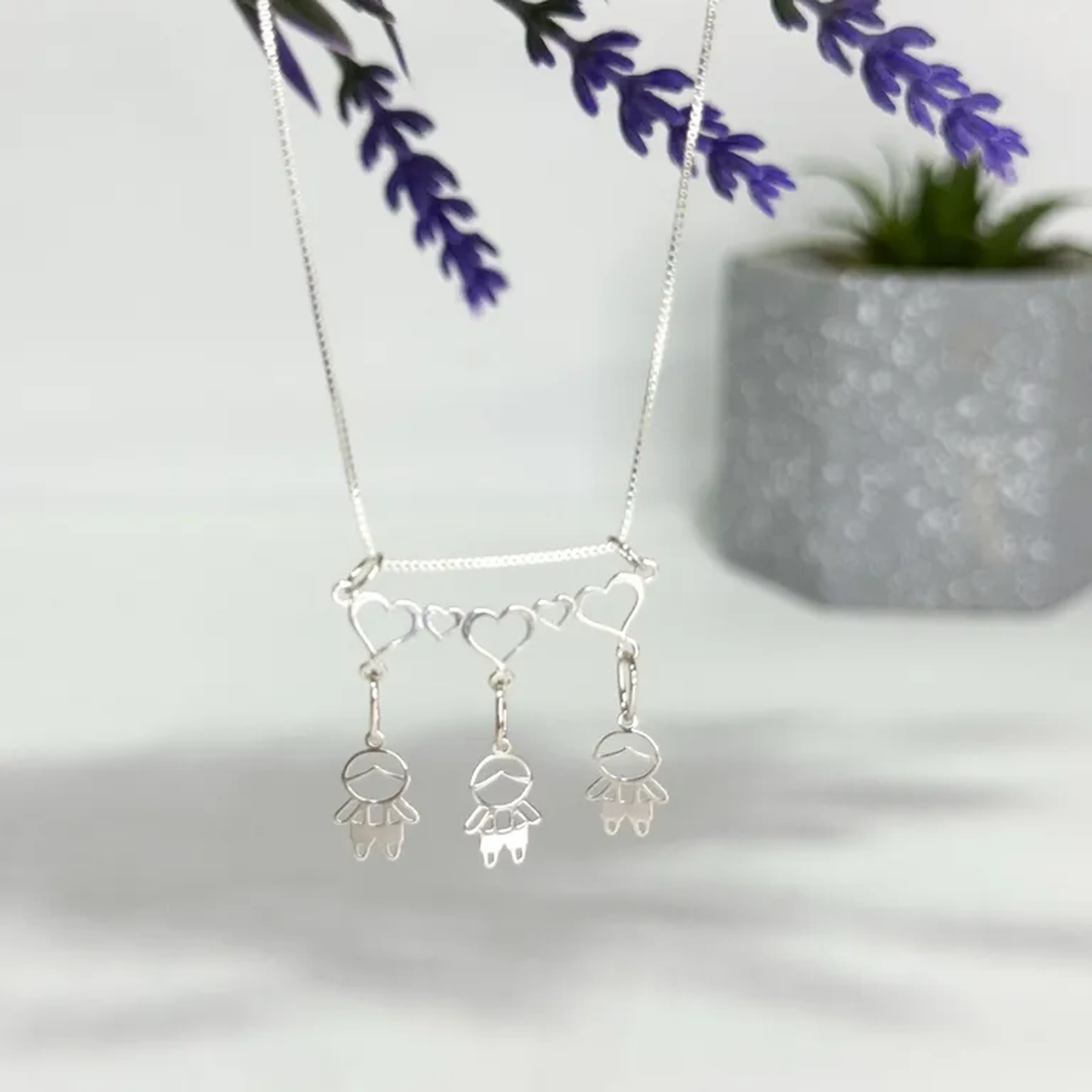 Colar 3 meninos imagem