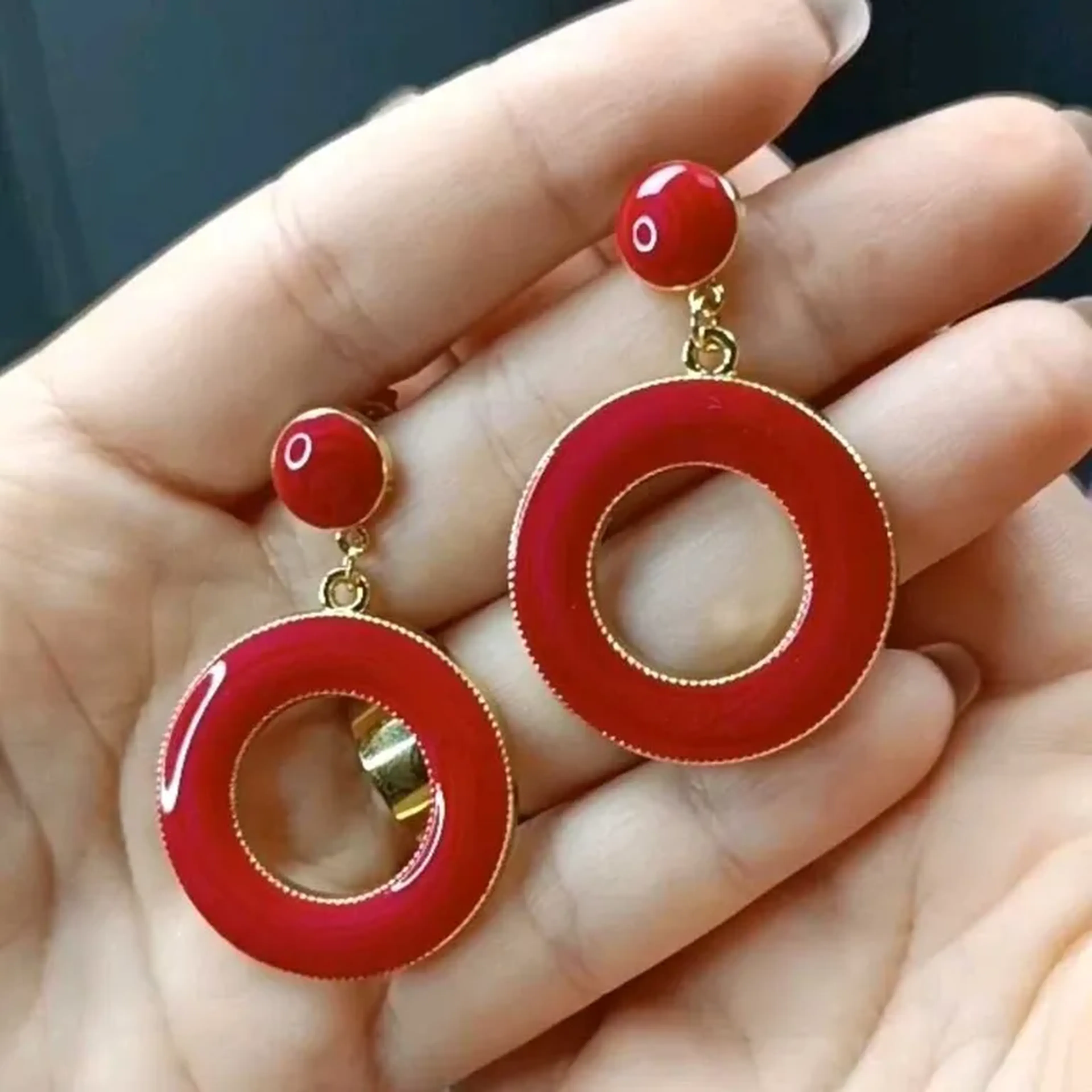 Argola resinada banhada ouro 18k imagem