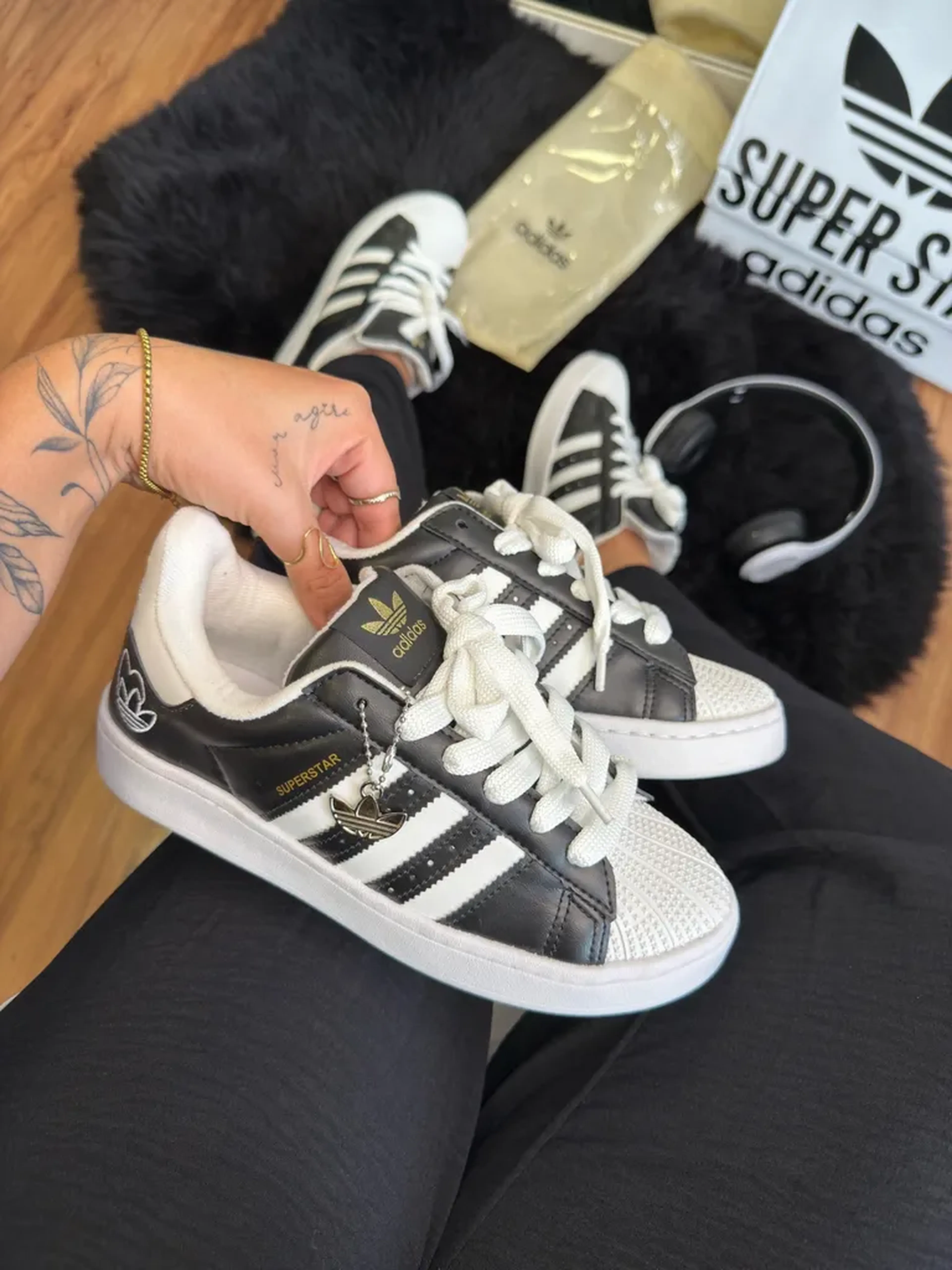 Adidas Super Star Love imagem