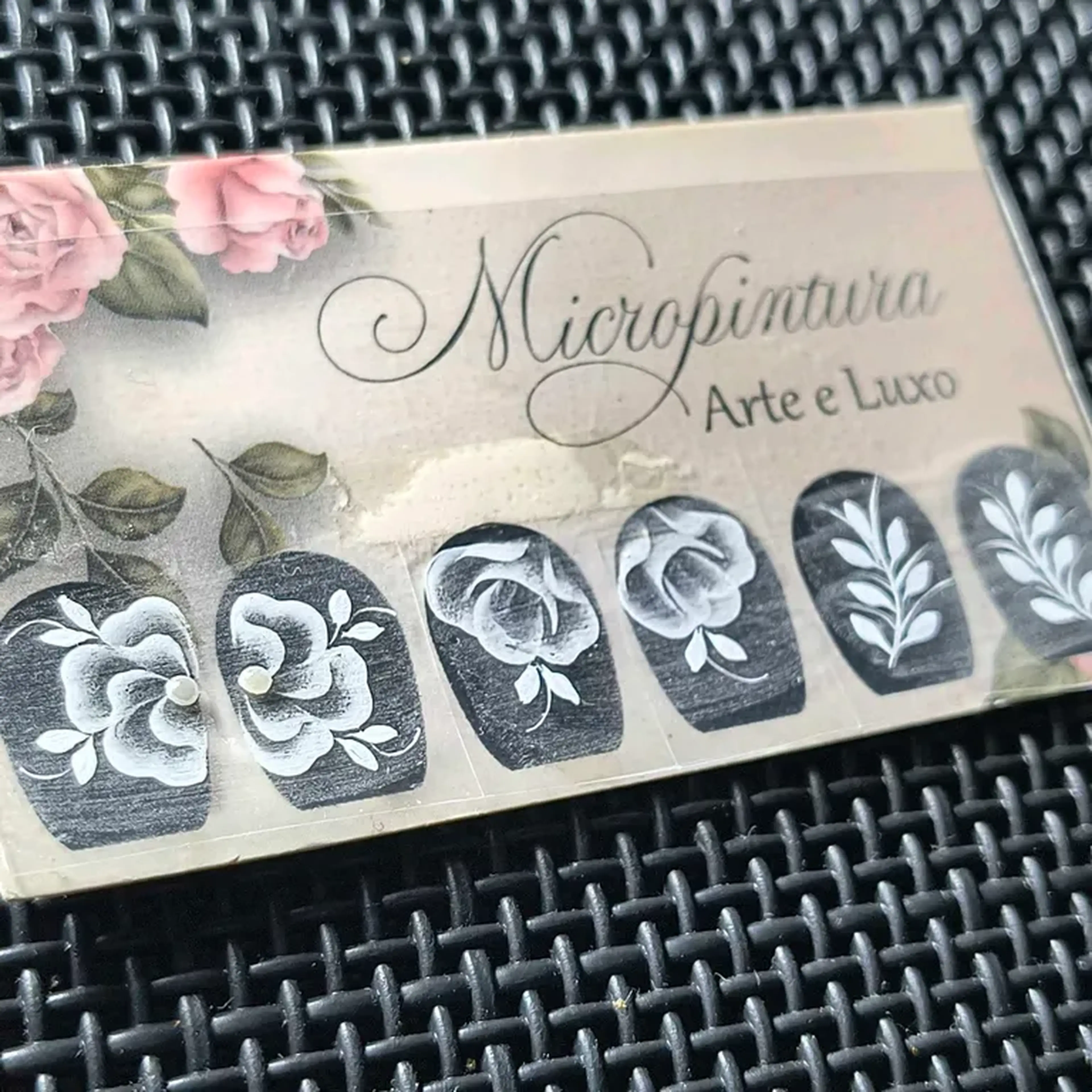 Trio flores brancas e raminhos imagem