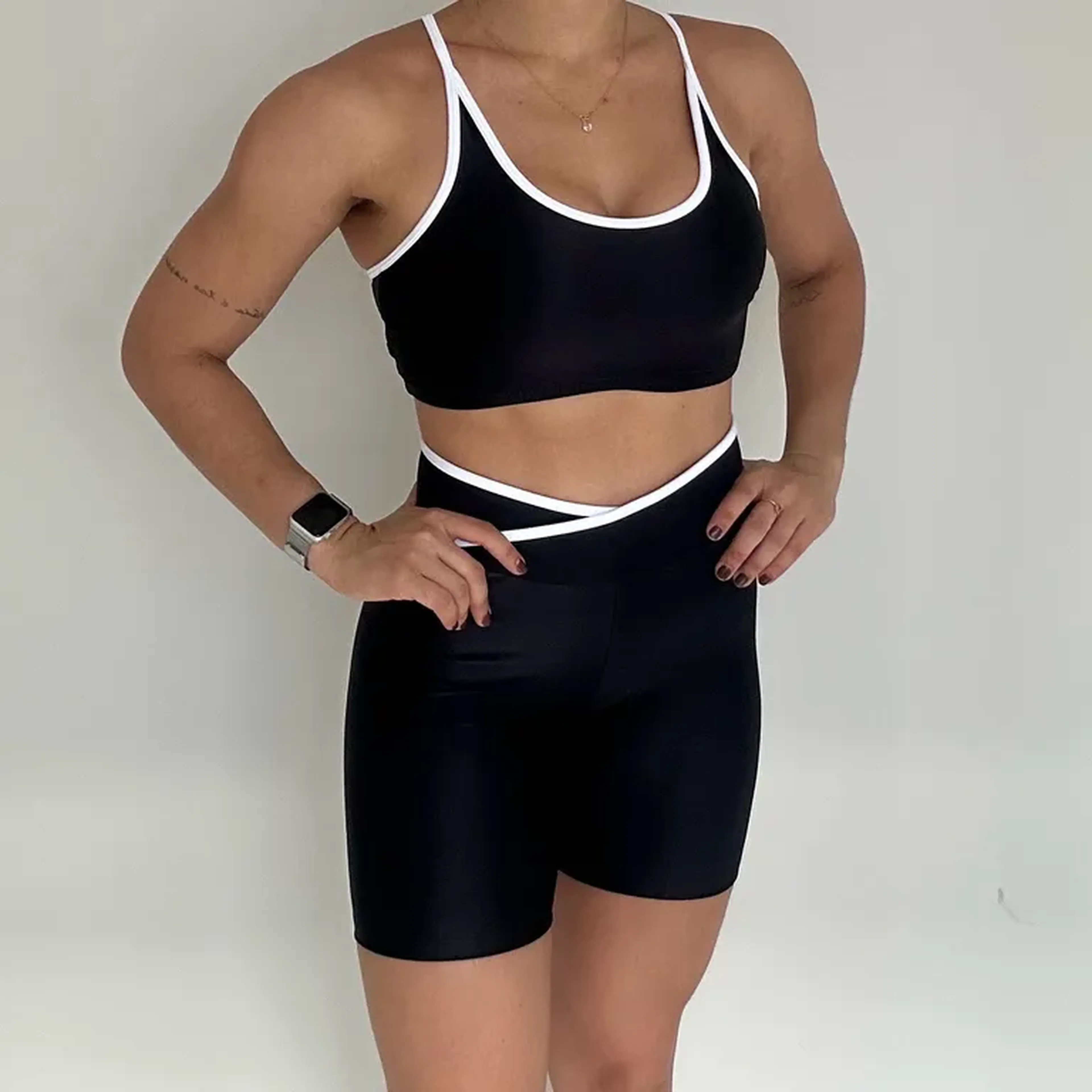 Conjunto Bermuda Bicolor imagem