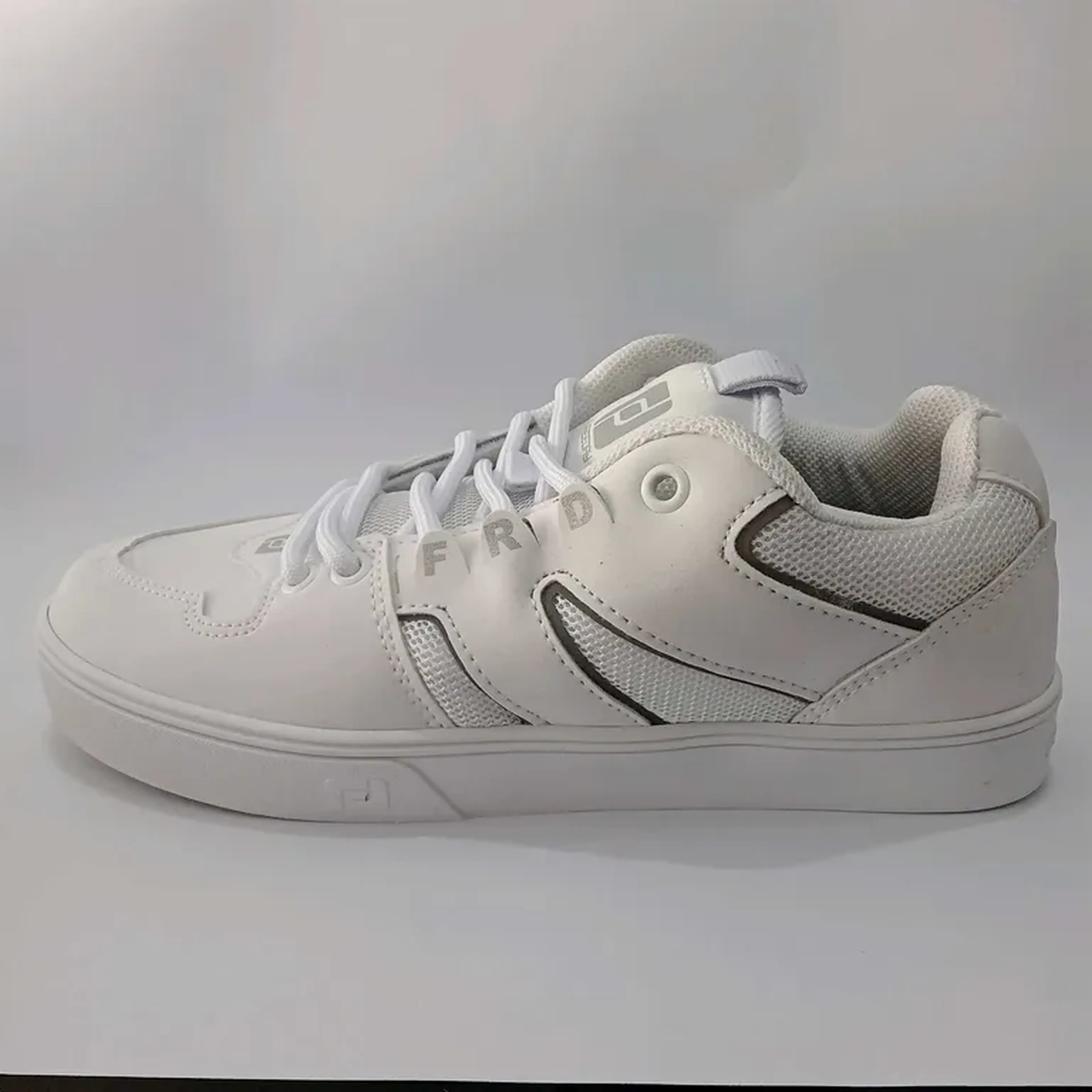 Tênis Freeday Nostal Branco Refletivo imagem
