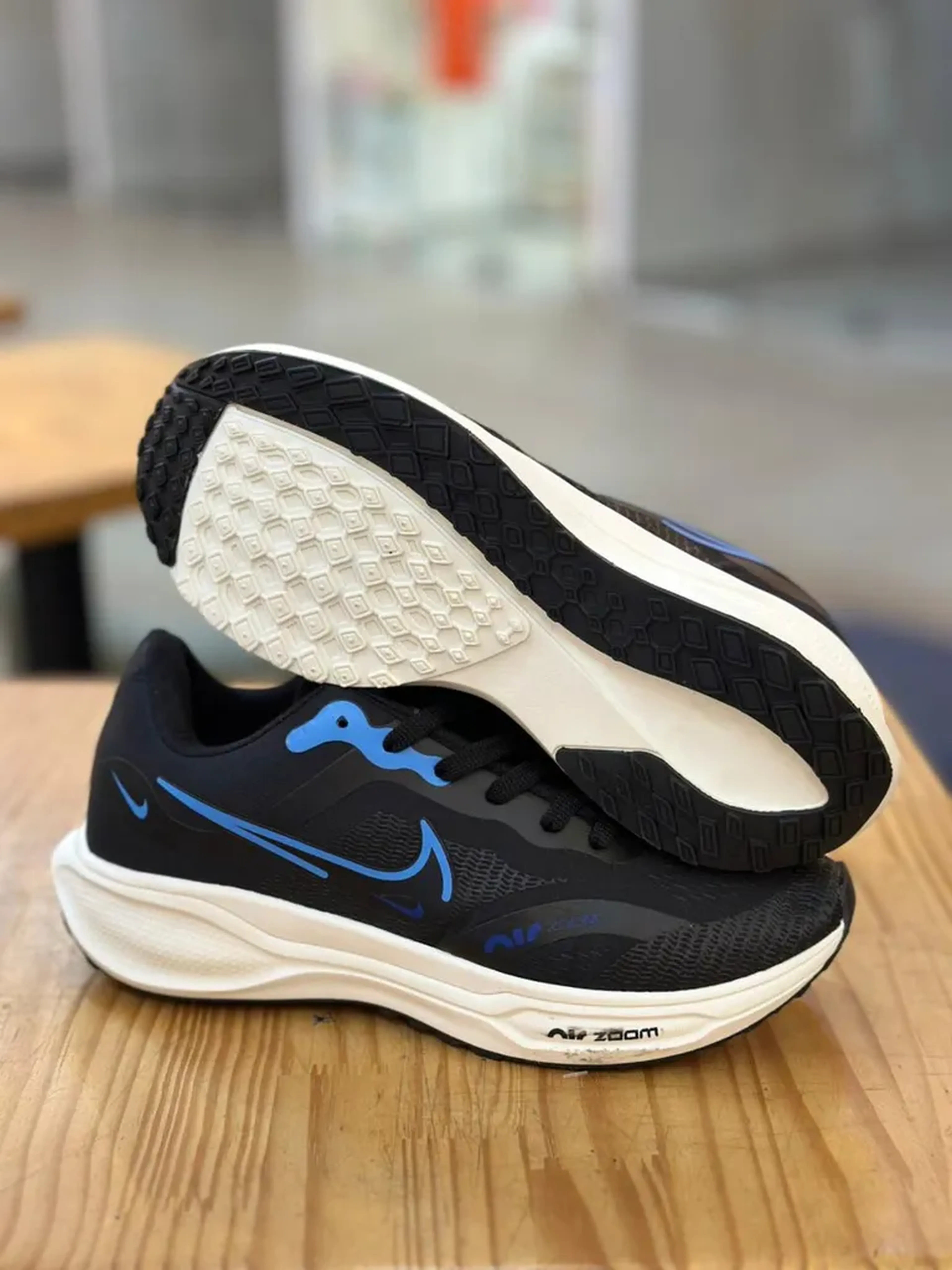 Tenis Nike Zoom Azul Branco imagem