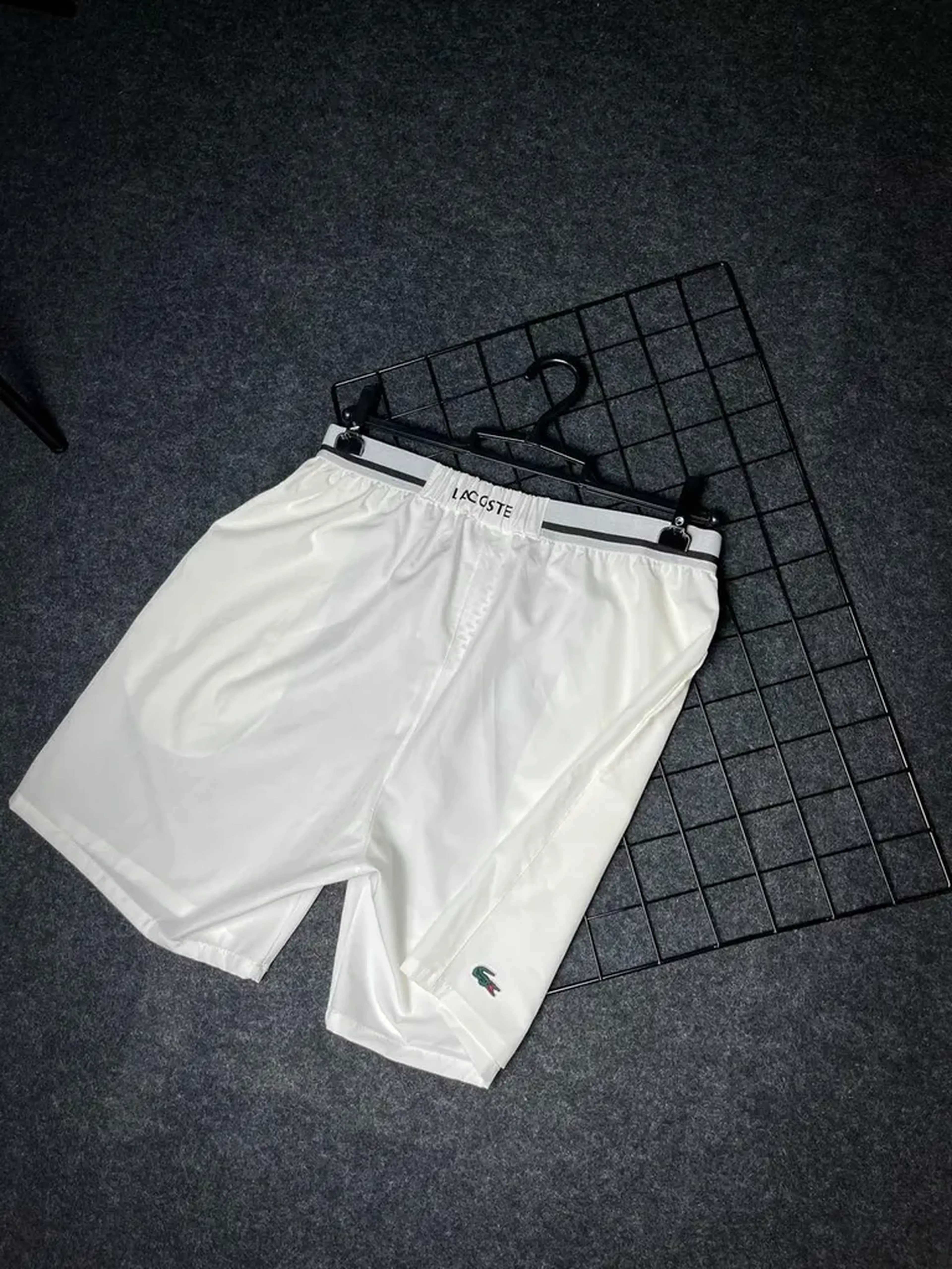 Bermuda Lacoste Sport Djokovic imagem