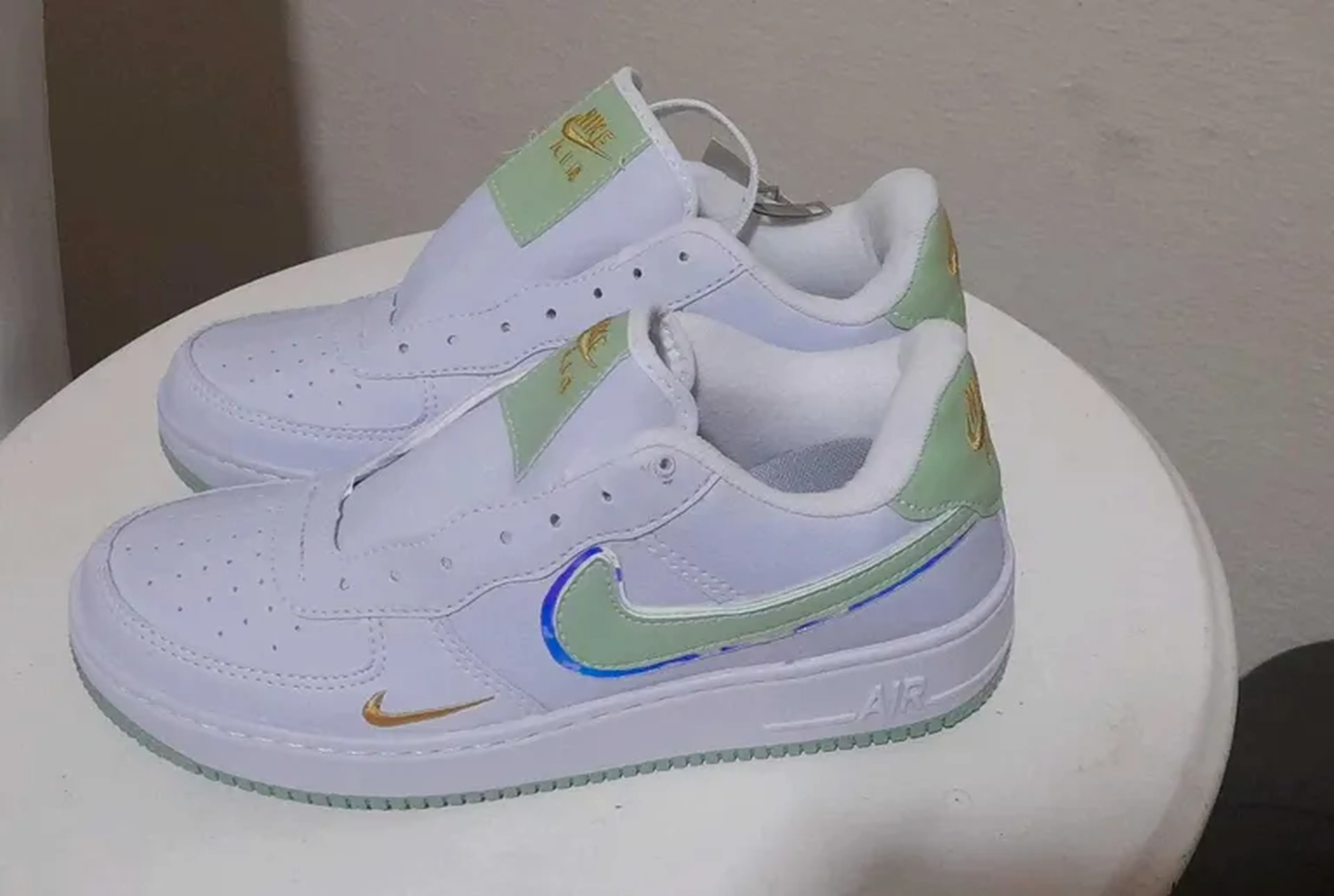 Tênis Esportivo imagem