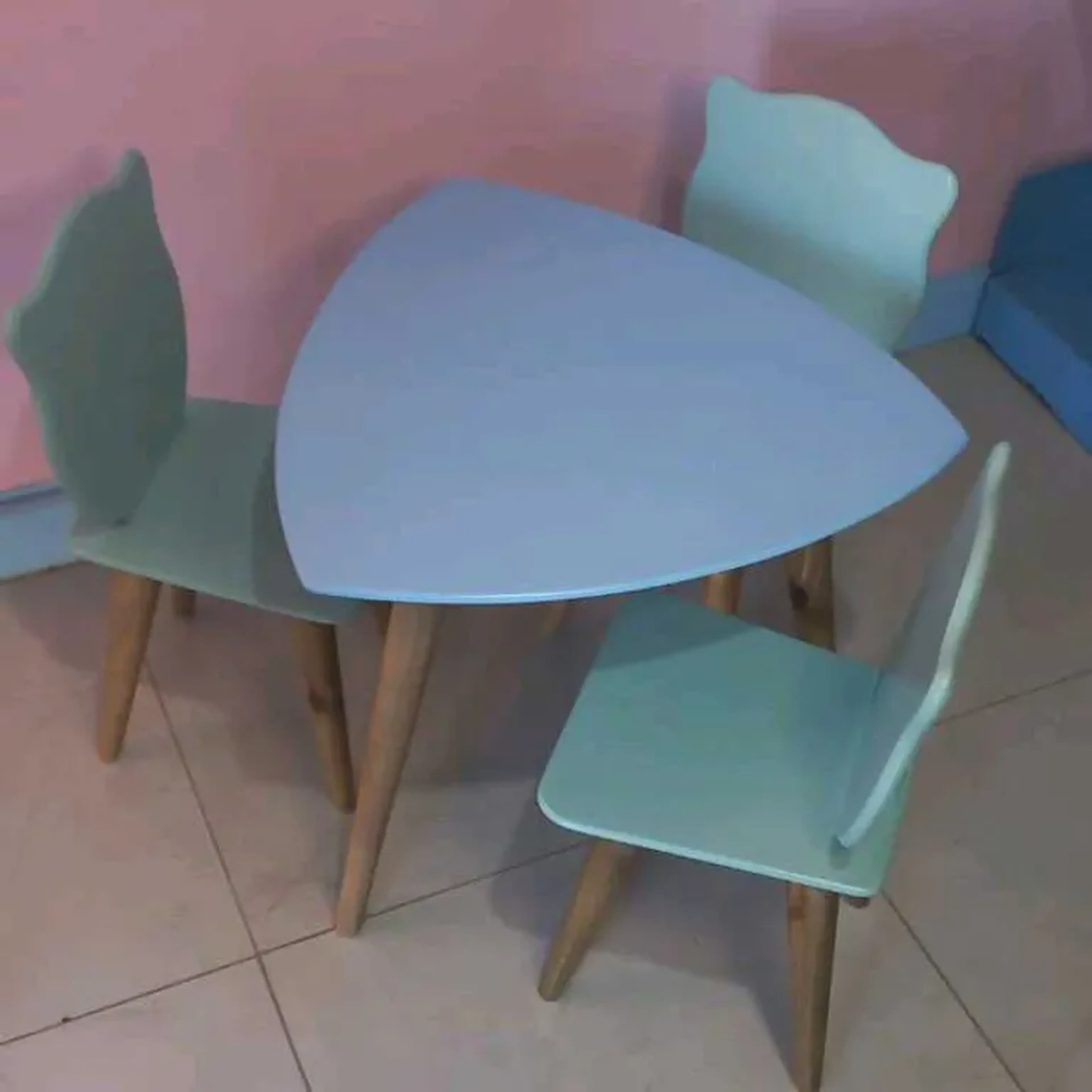 Conjunto Mesa Infantil Triangulo imagem